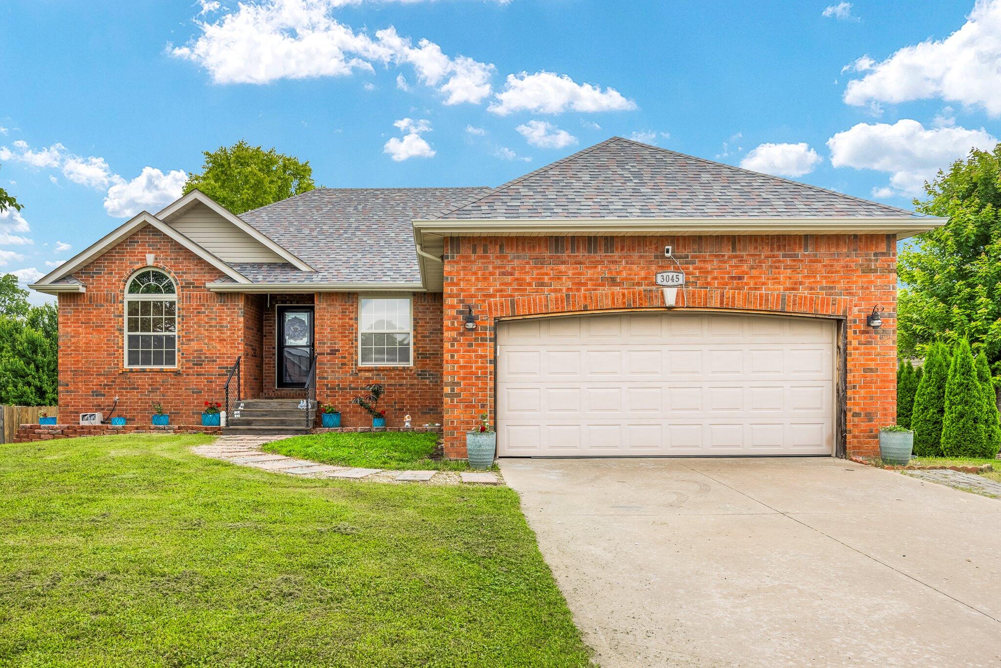 3045 East Colonial Court Property Photo 1