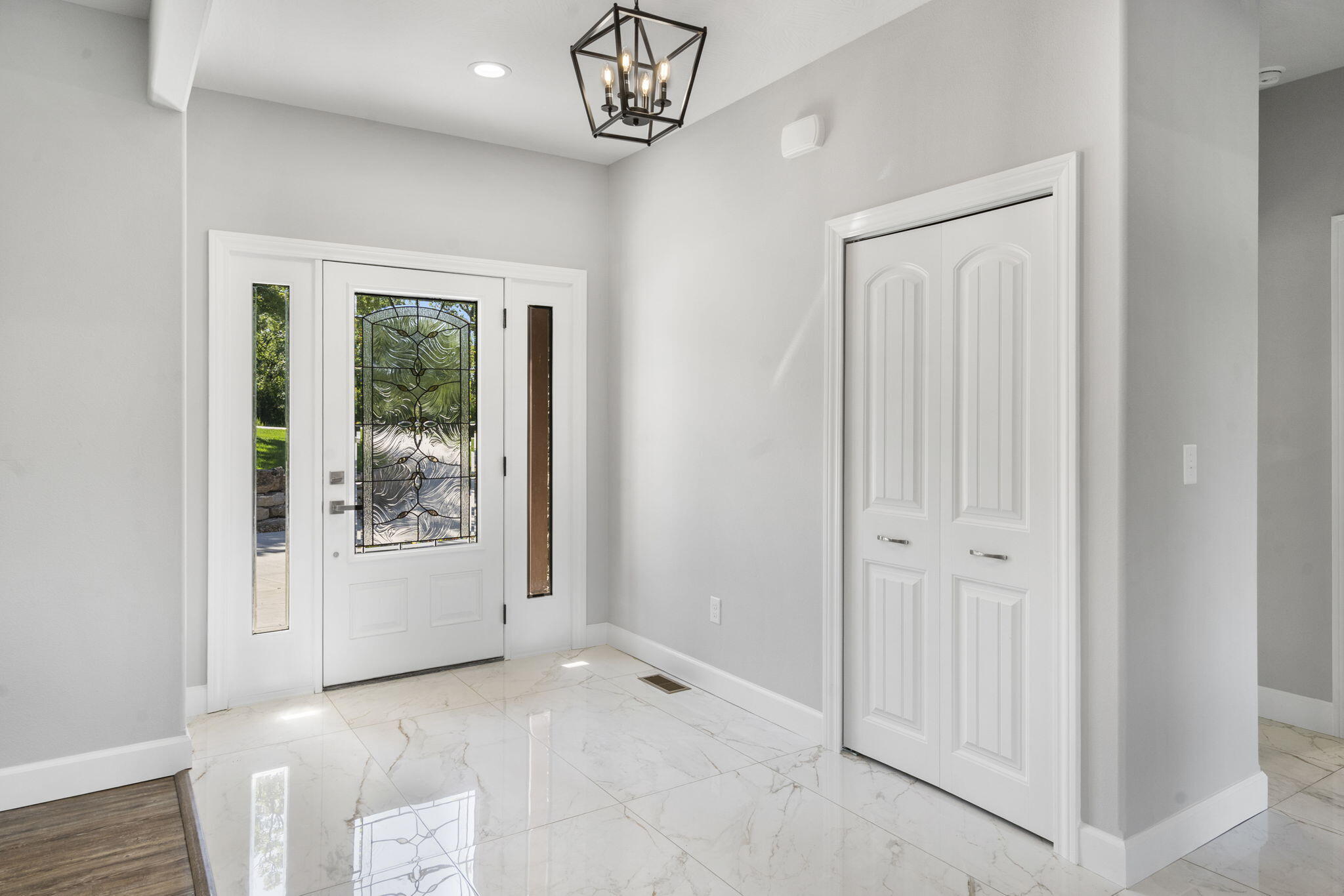 653 Forest Lake Drive Property Photo 6