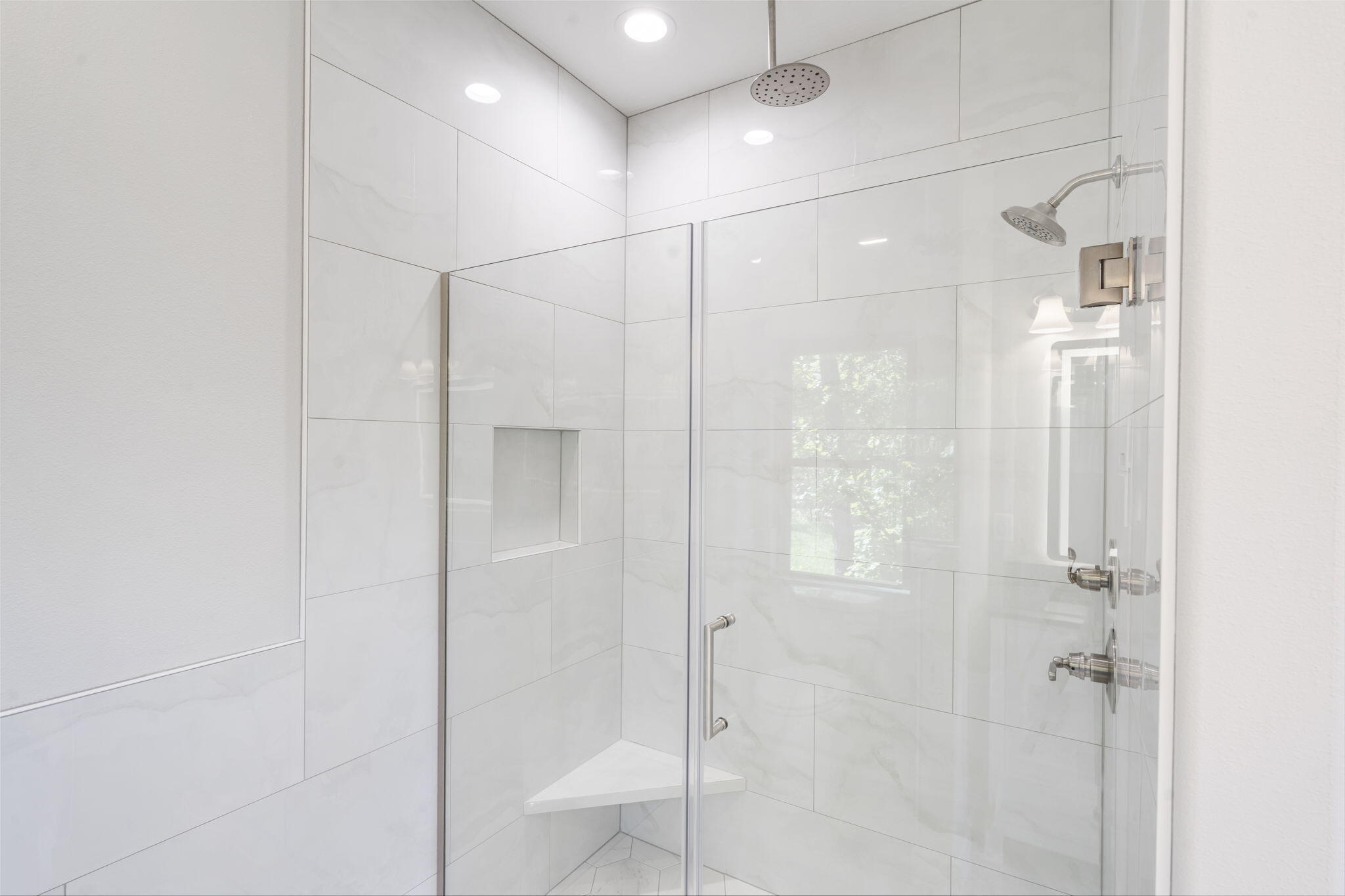 653 Forest Lake Drive Property Photo 22