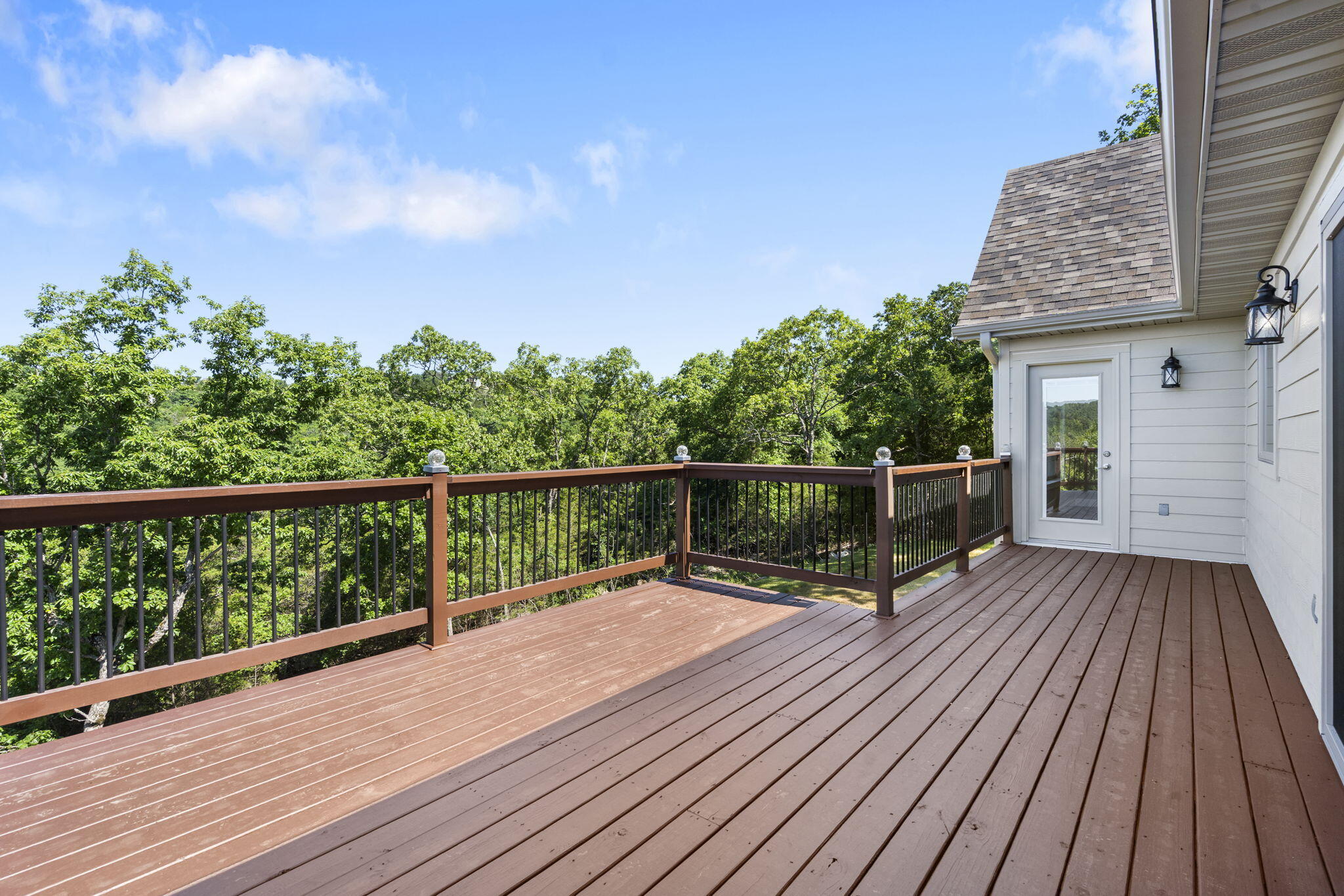 653 Forest Lake Drive Property Photo 36