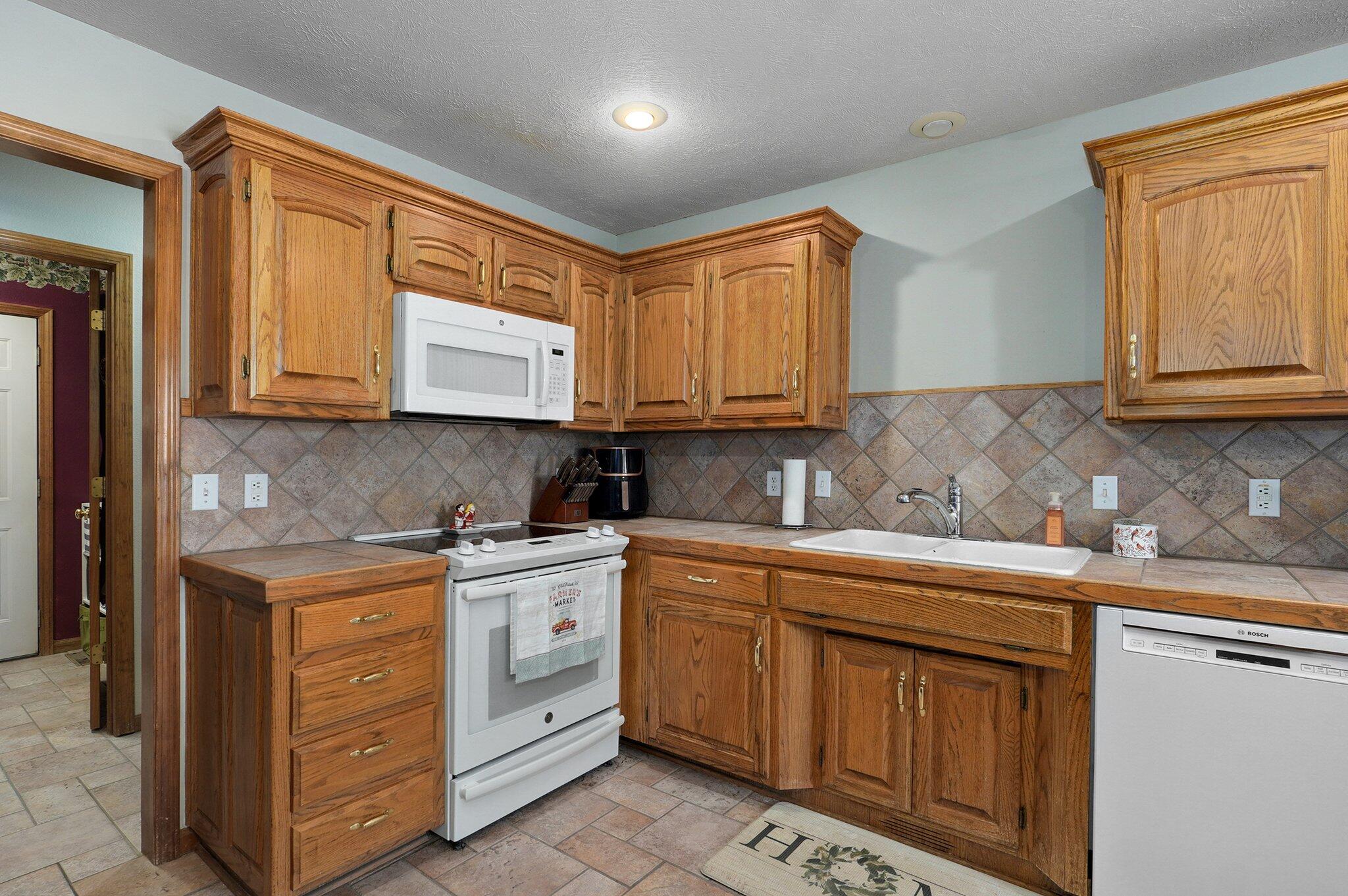 5150 South Dollison Avenue Property Photo 15