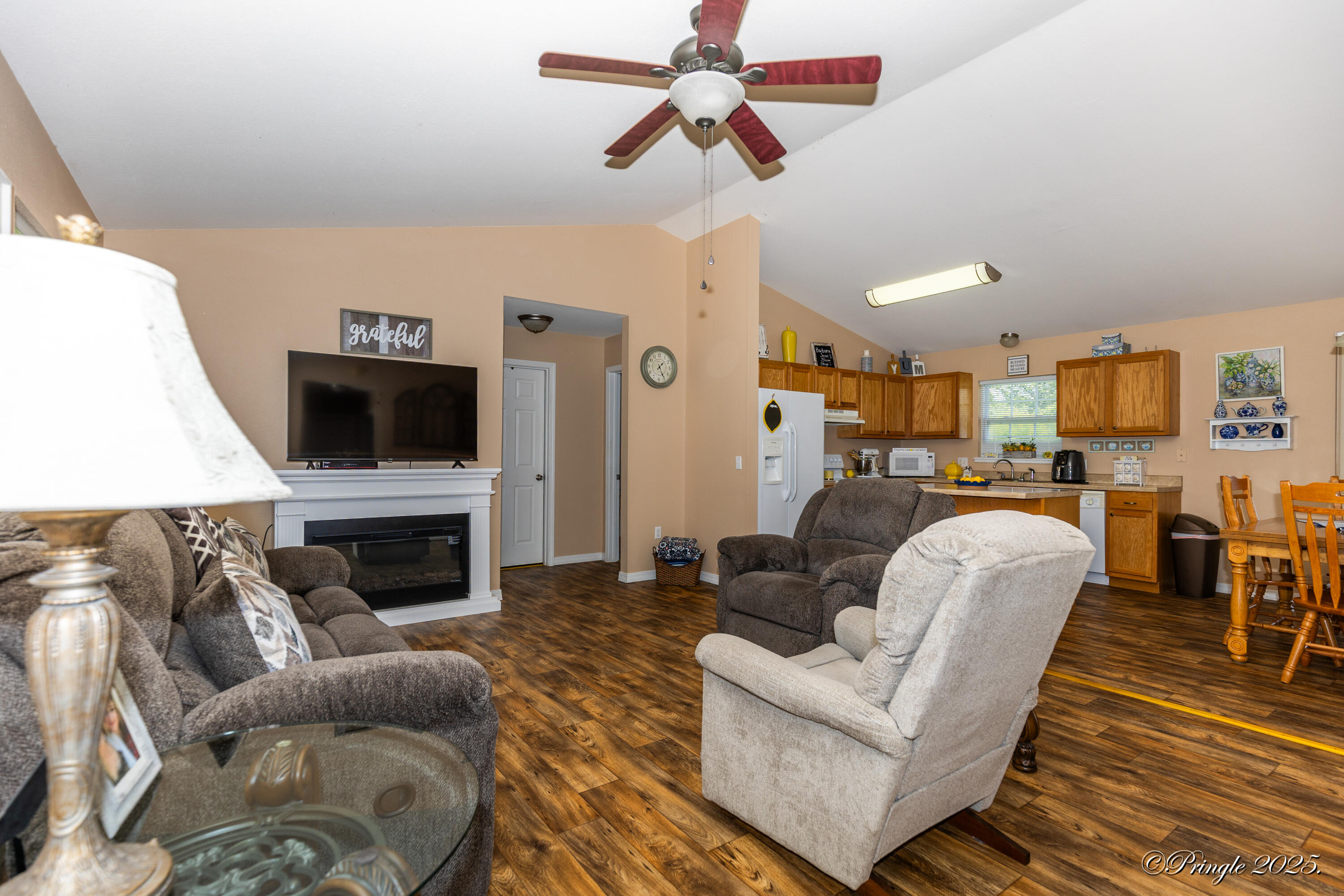1704 Luna Drive Property Photo 3