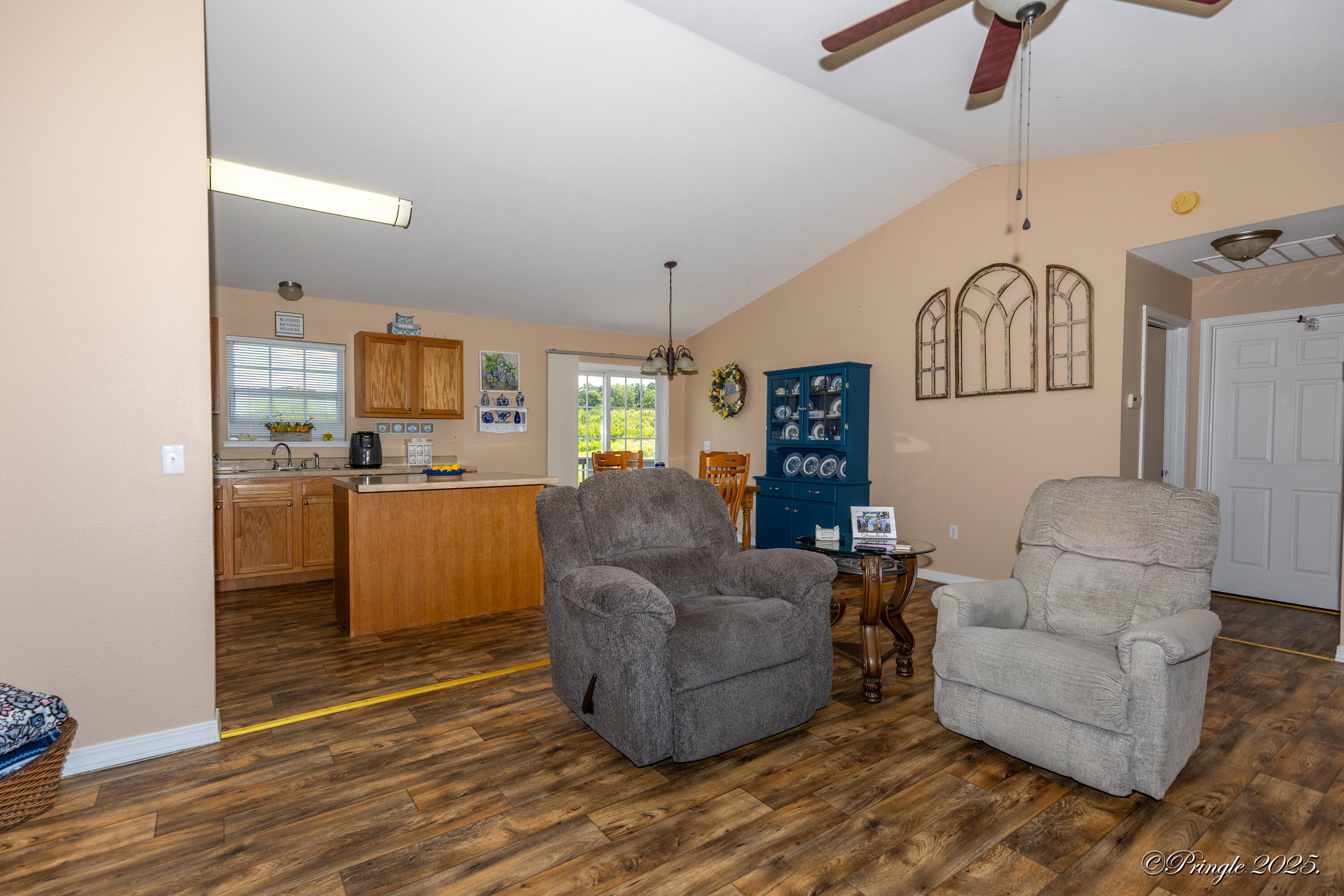 1704 Luna Drive Property Photo 5