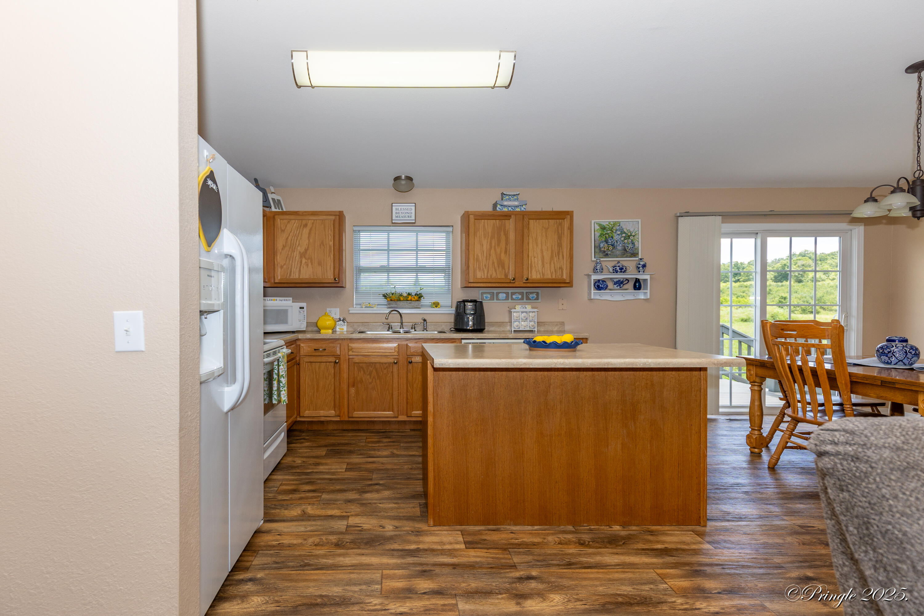 1704 Luna Drive Property Photo 8