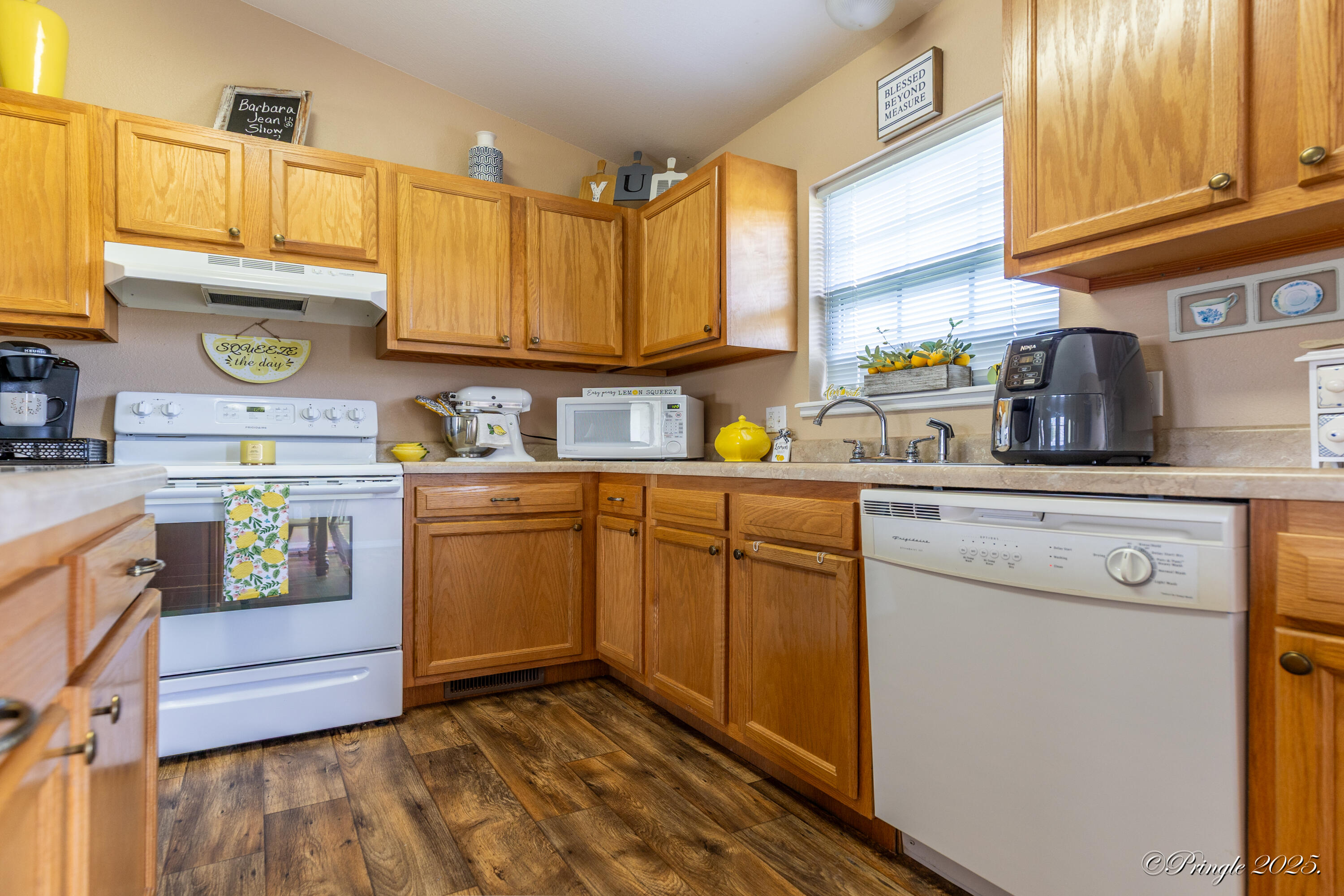 1704 Luna Drive Property Photo 11