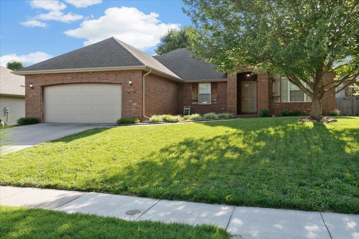725 North Taylor Way Property Photo 1