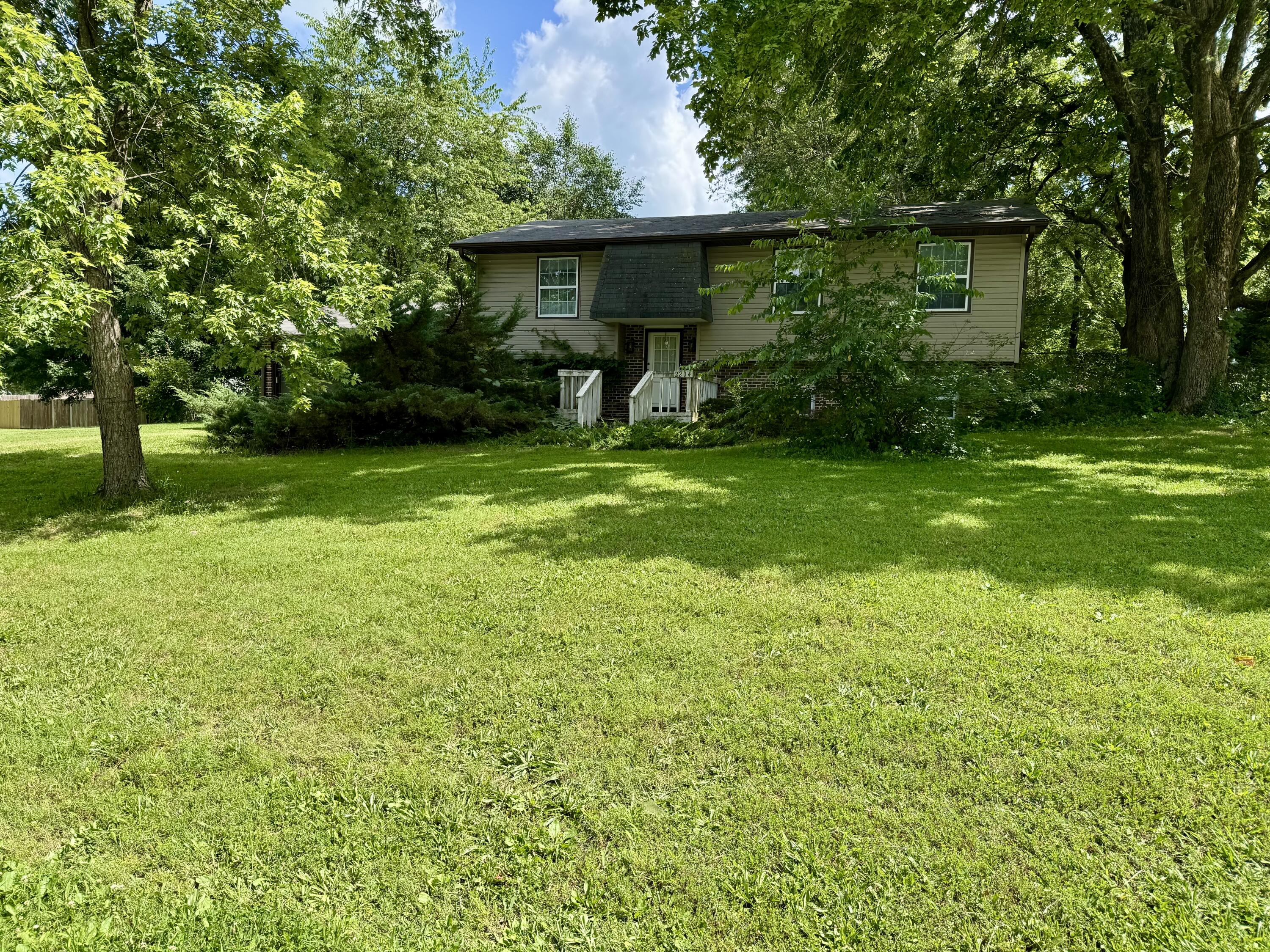 2204 Lambe Avenue Property Photo 1