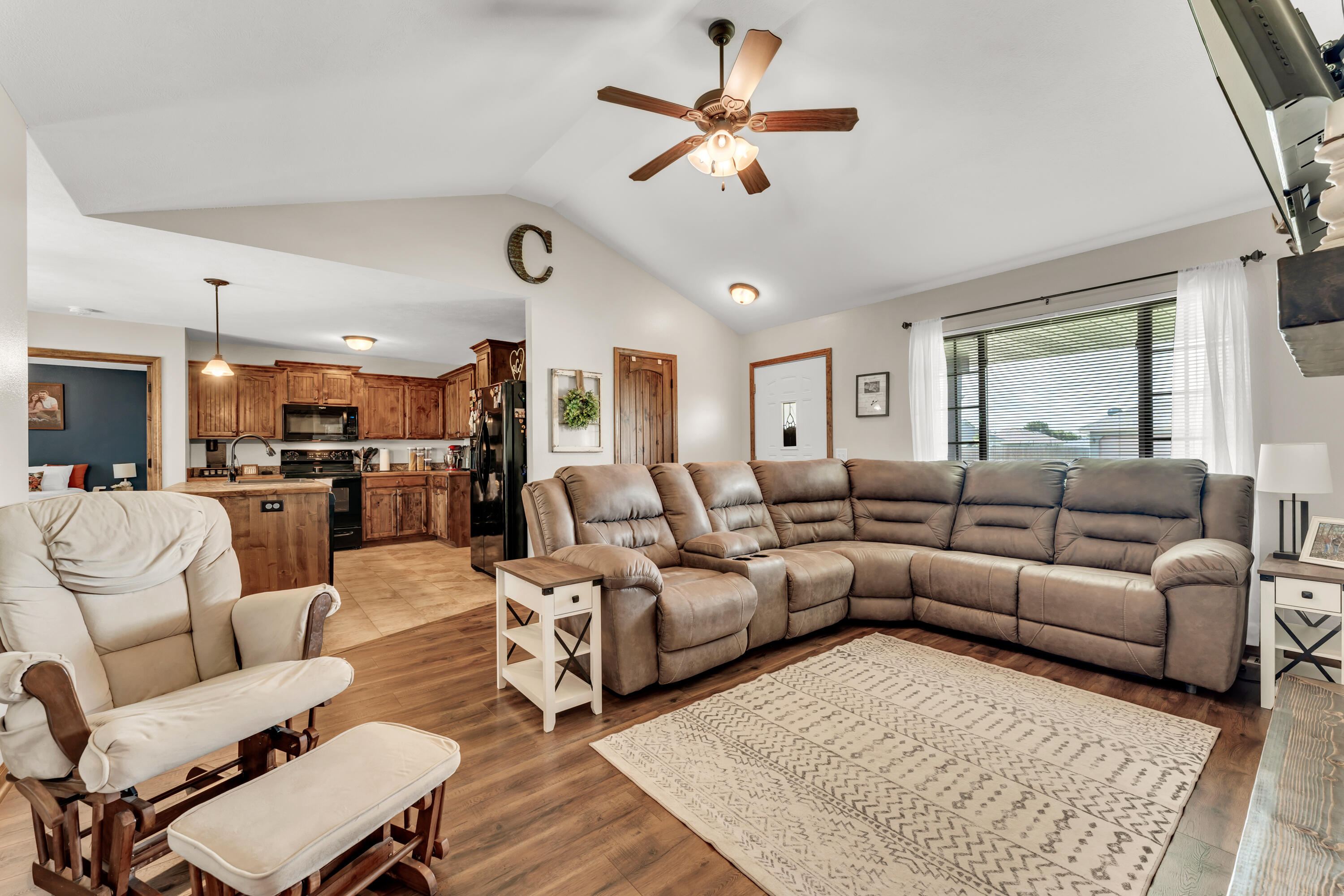 409 Bradford Pear Property Photo 9
