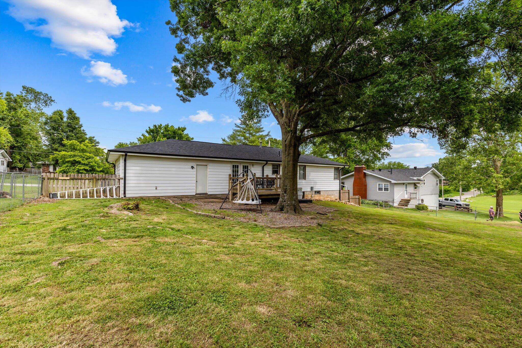419 Harrison Street Property Photo 24