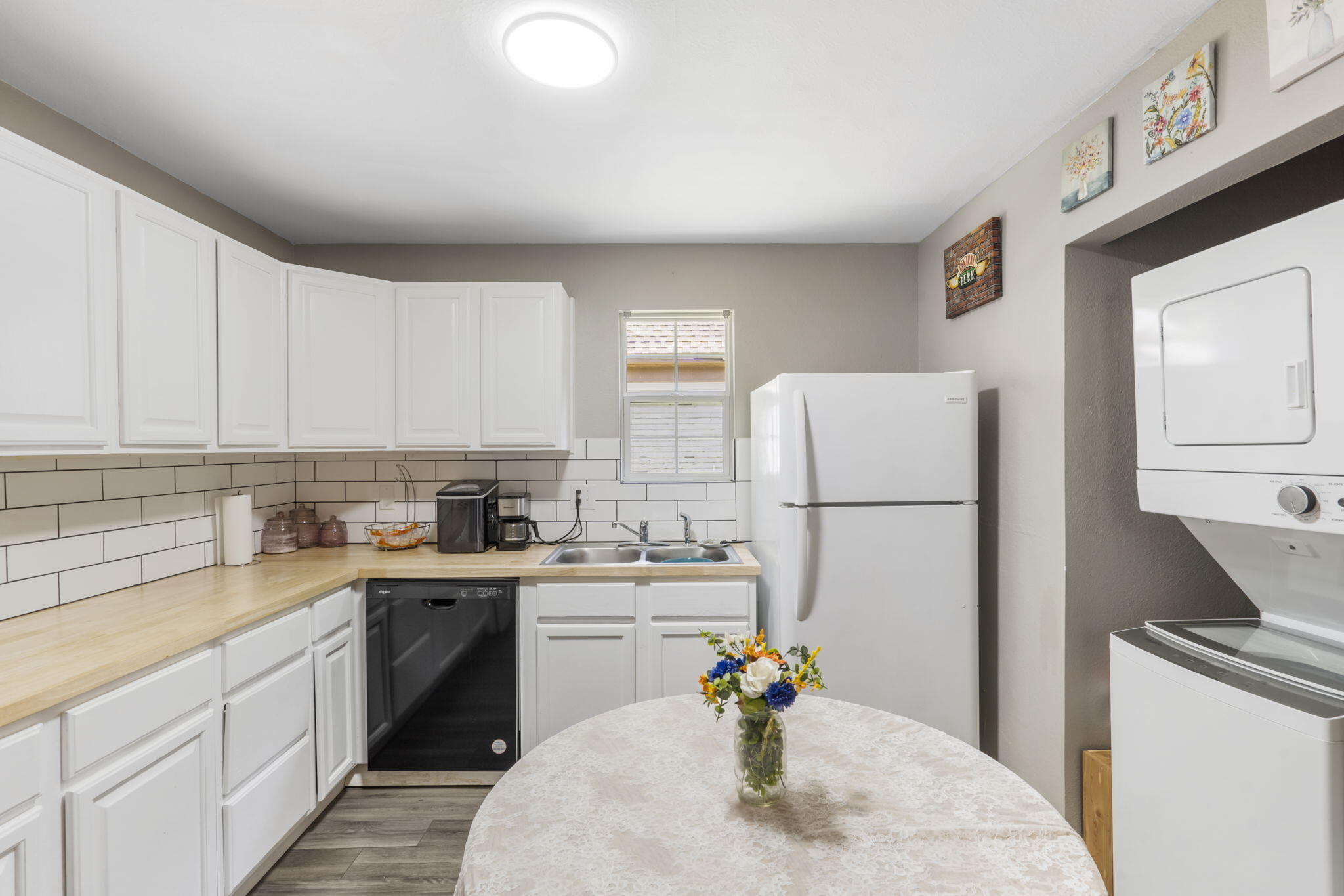 2116 North Main Avenue Property Photo 2