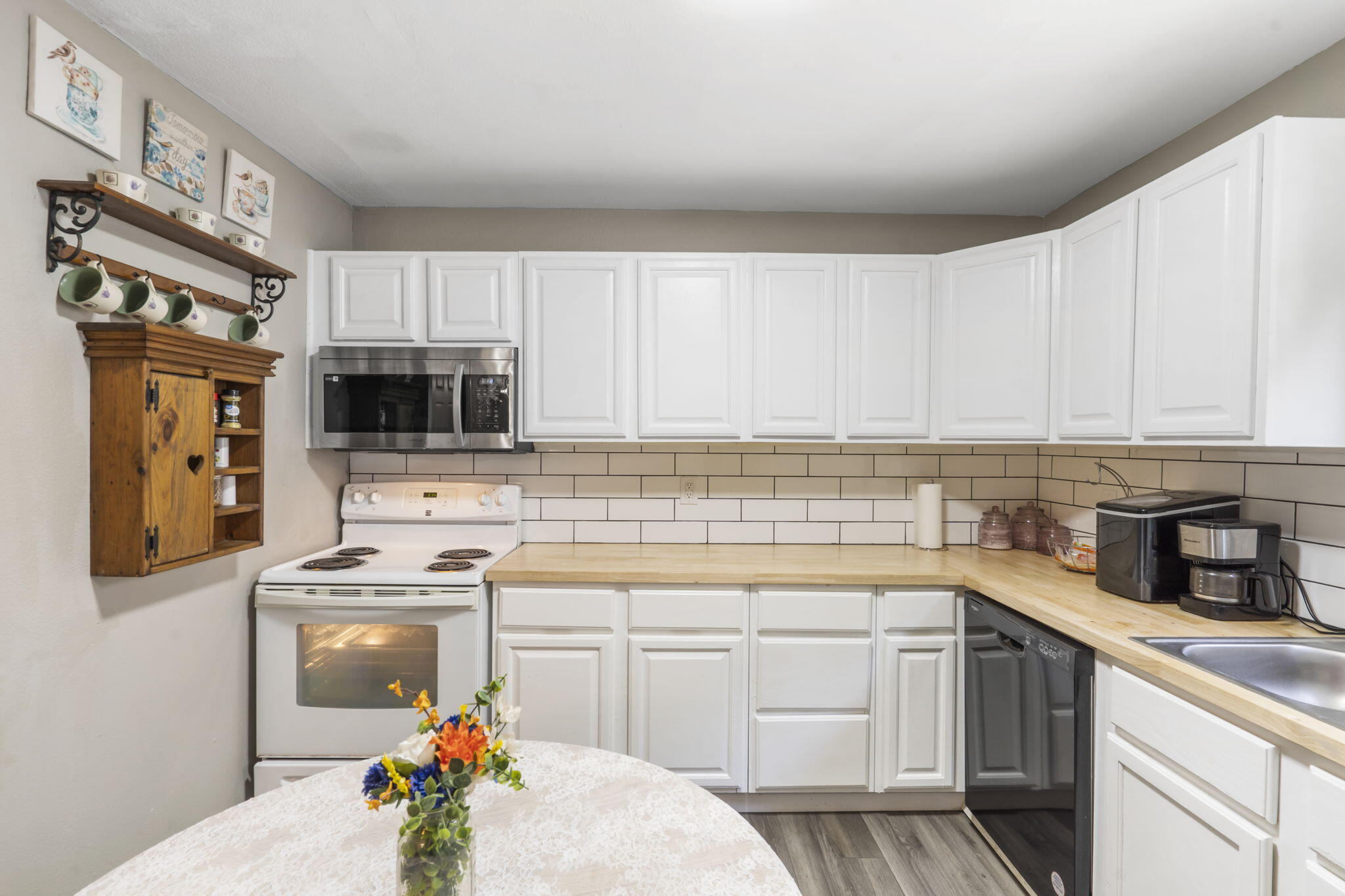 2116 North Main Avenue Property Photo 3