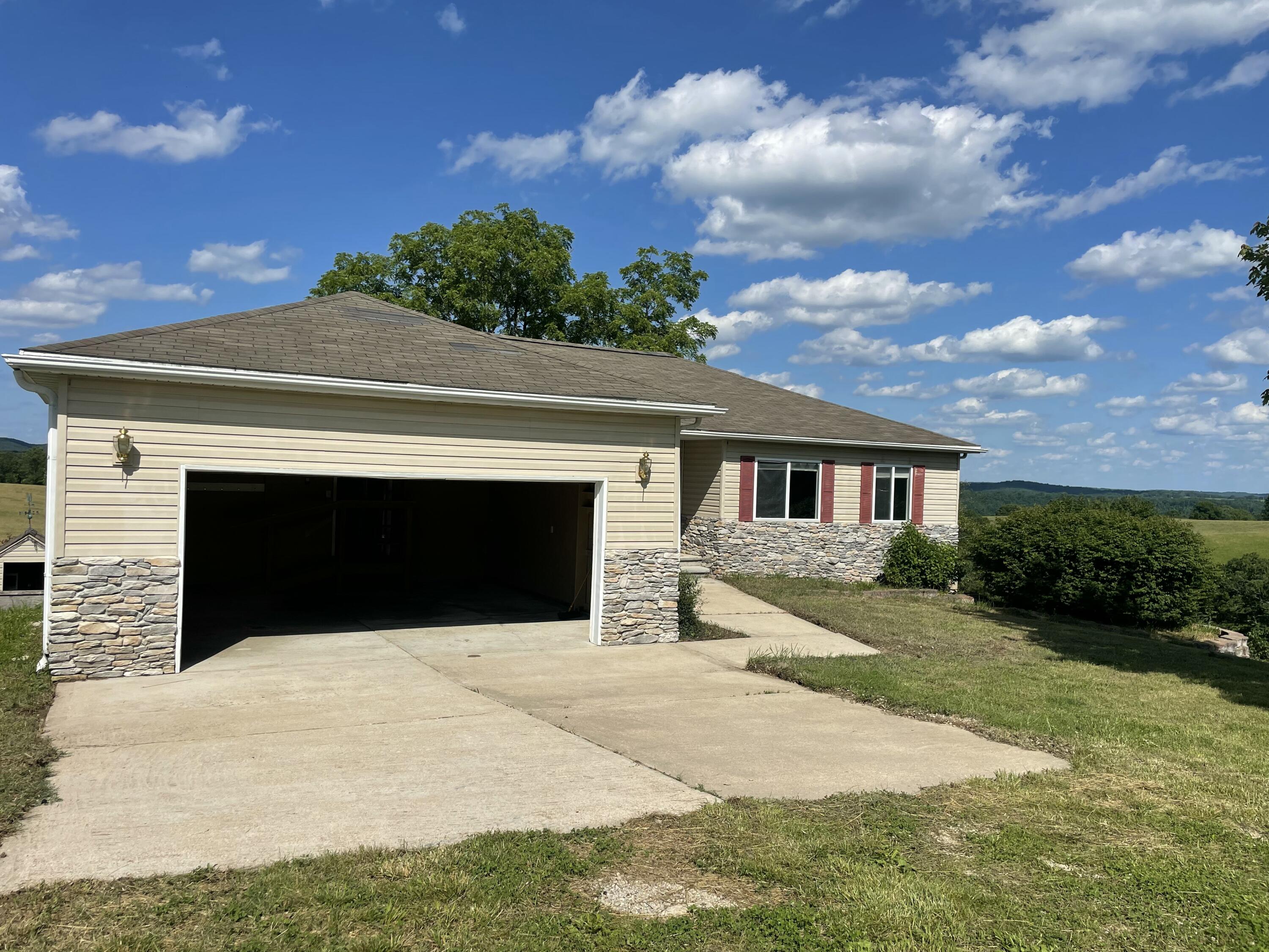 22017 East State Hwy 76 Property Photo 4