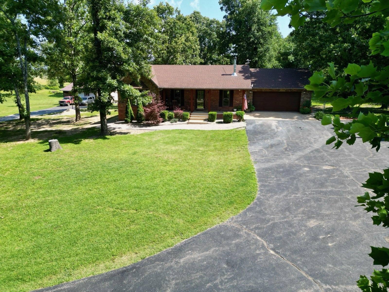 16051 Mo 142 Property Photo 3