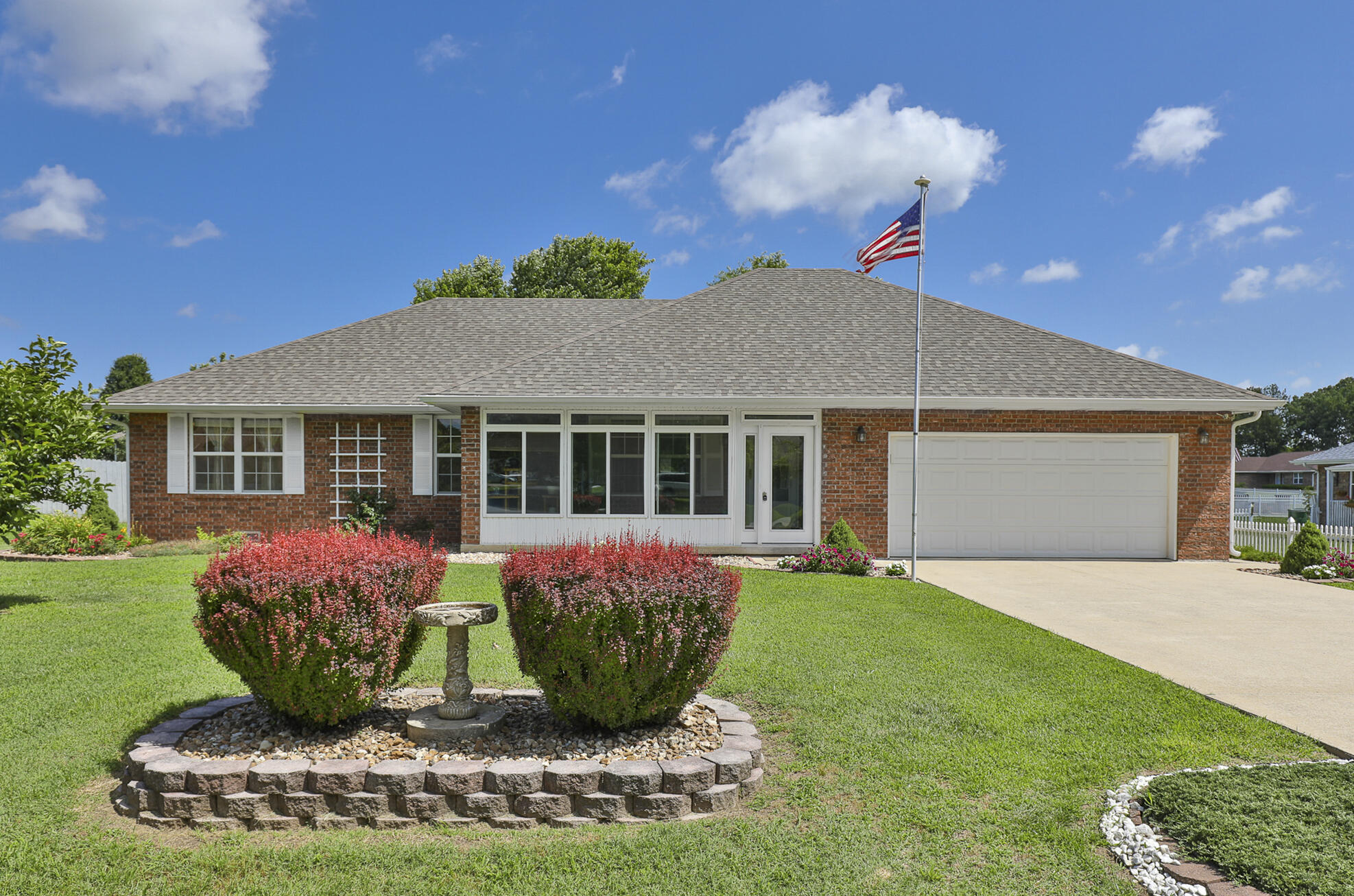 745 East Lindon Street Property Photo 1