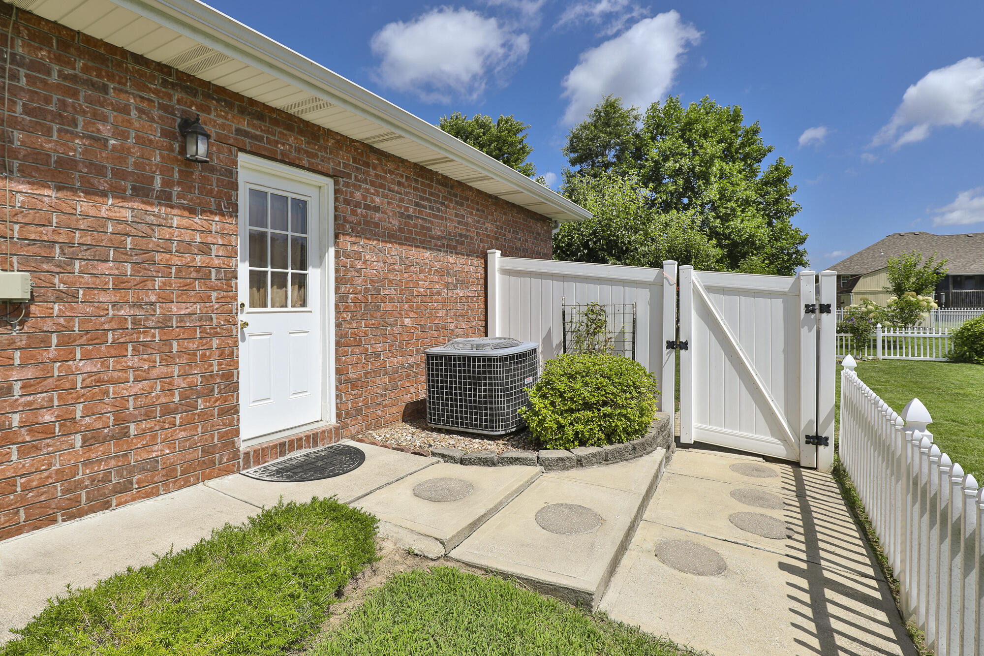 745 East Lindon Street Property Photo 26