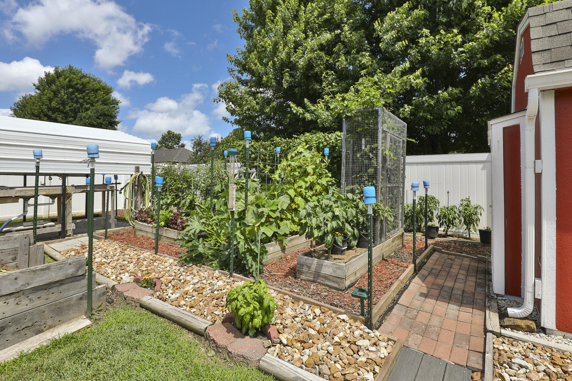 745 East Lindon Street Property Photo 28