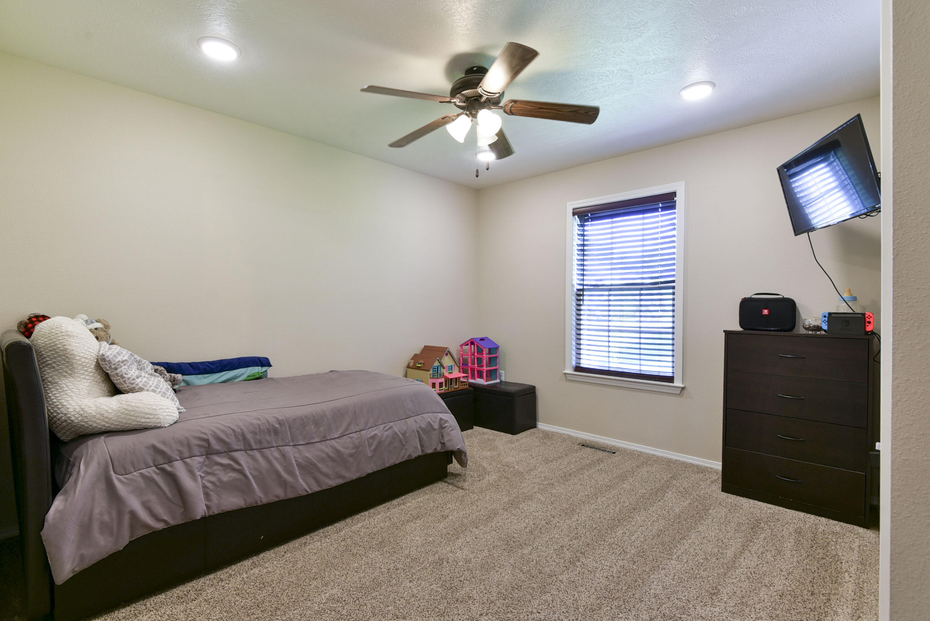 440 Spring Meadow Parkway Property Photo 37