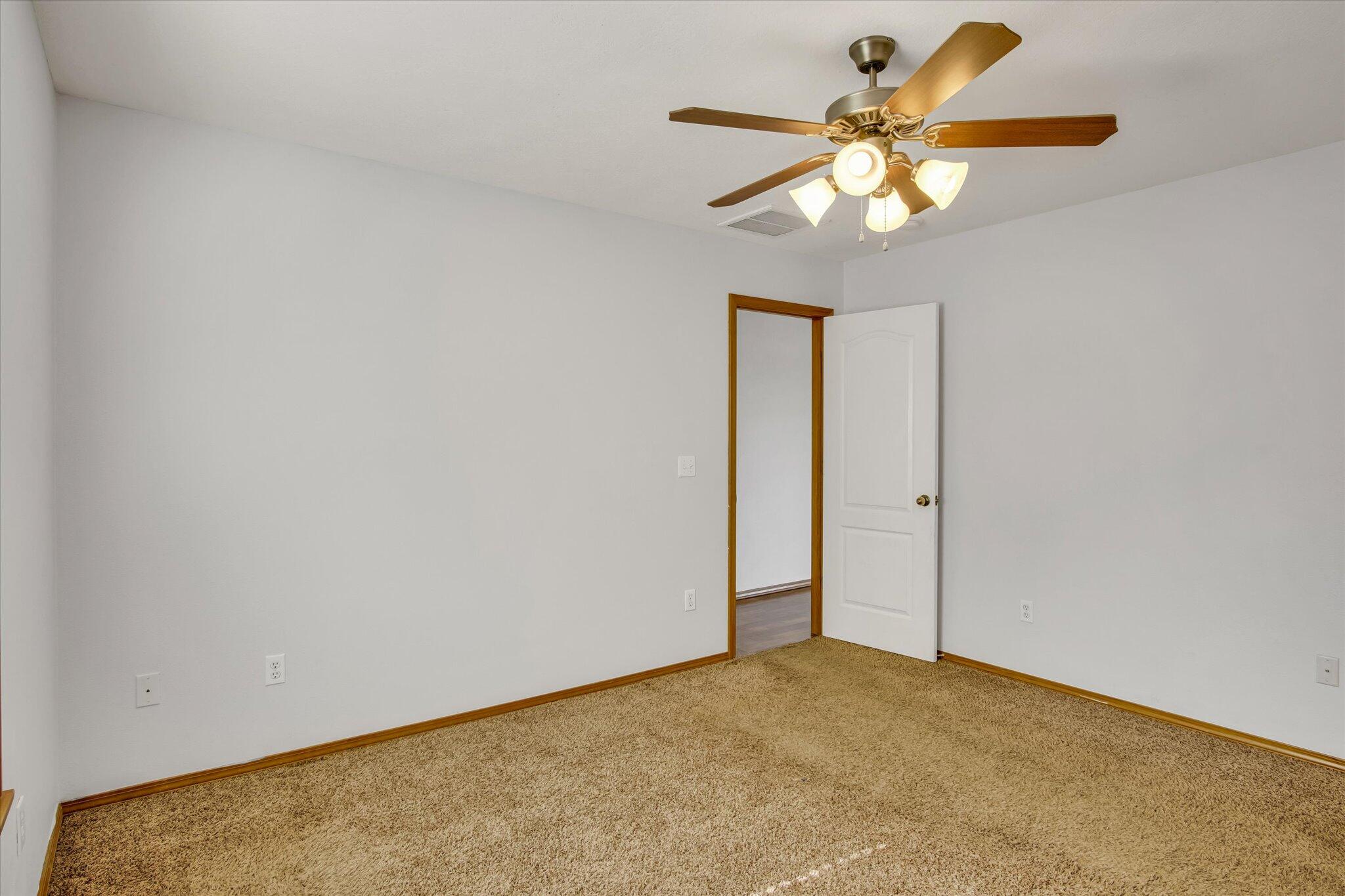 1603 West Robin Street Property Photo 12