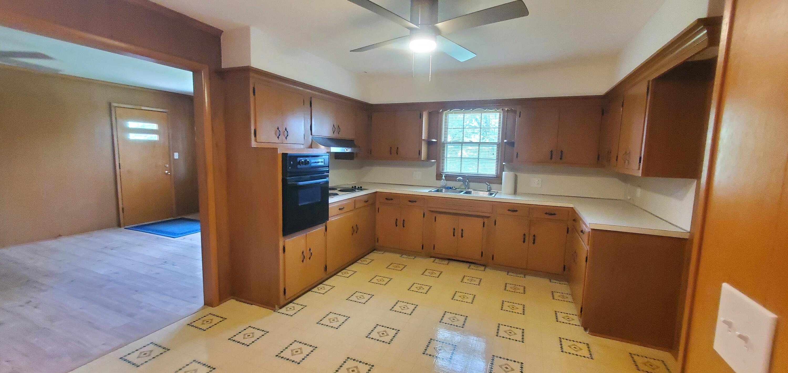 918 East Mcgee Street Property Photo 8