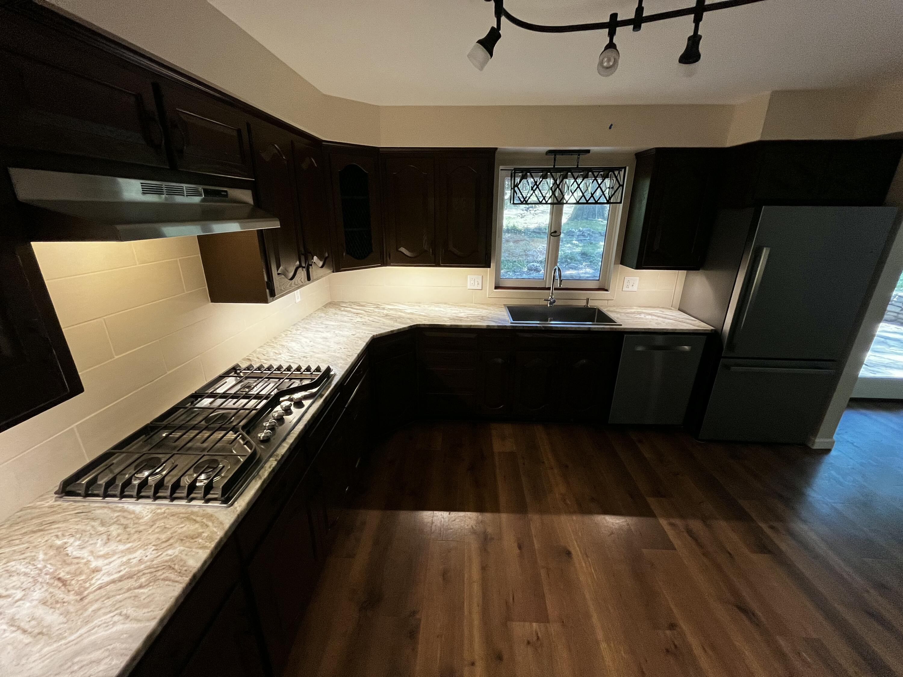 805 East 13th Street Property Photo 8