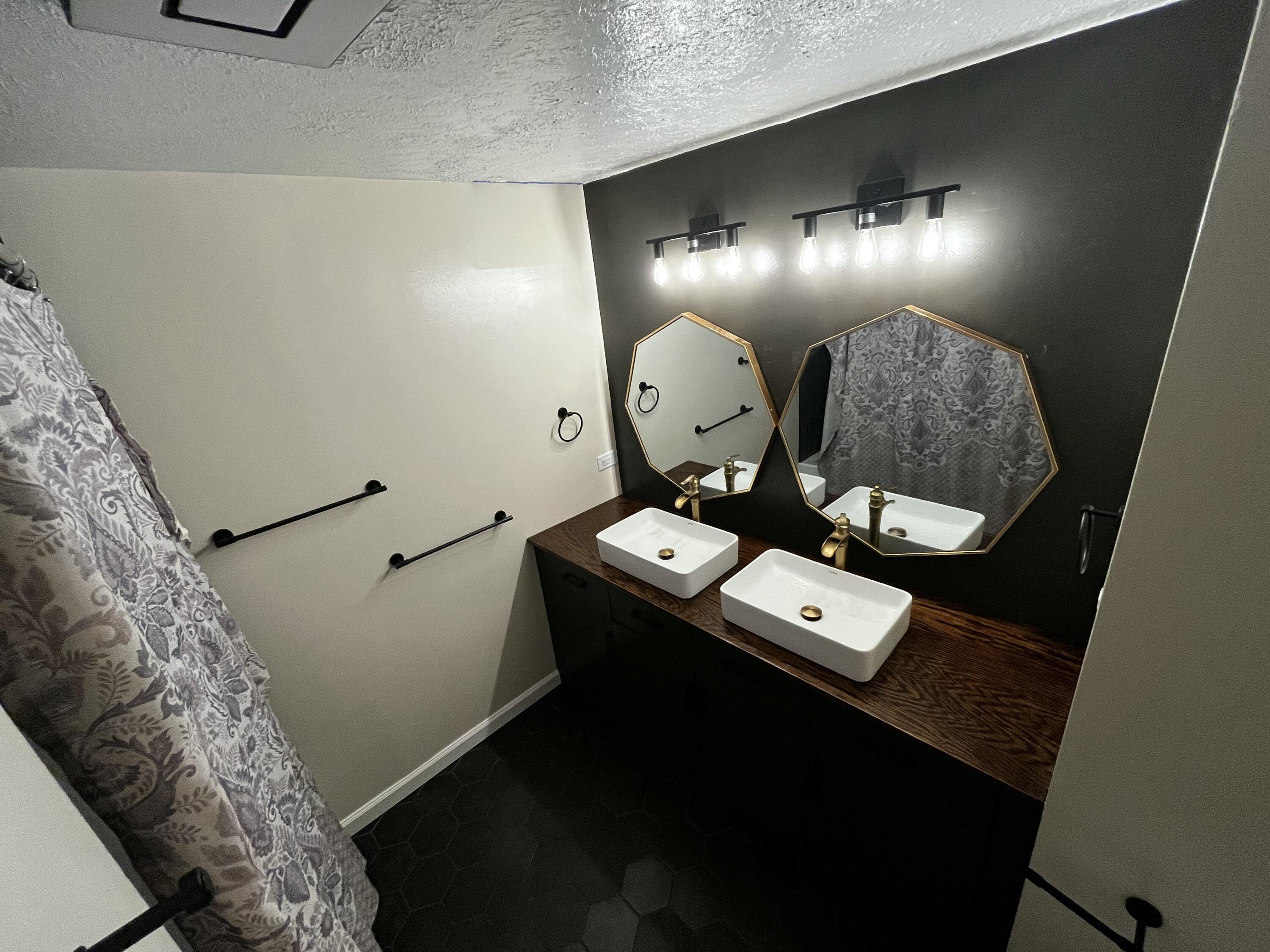 805 East 13th Street Property Photo 40