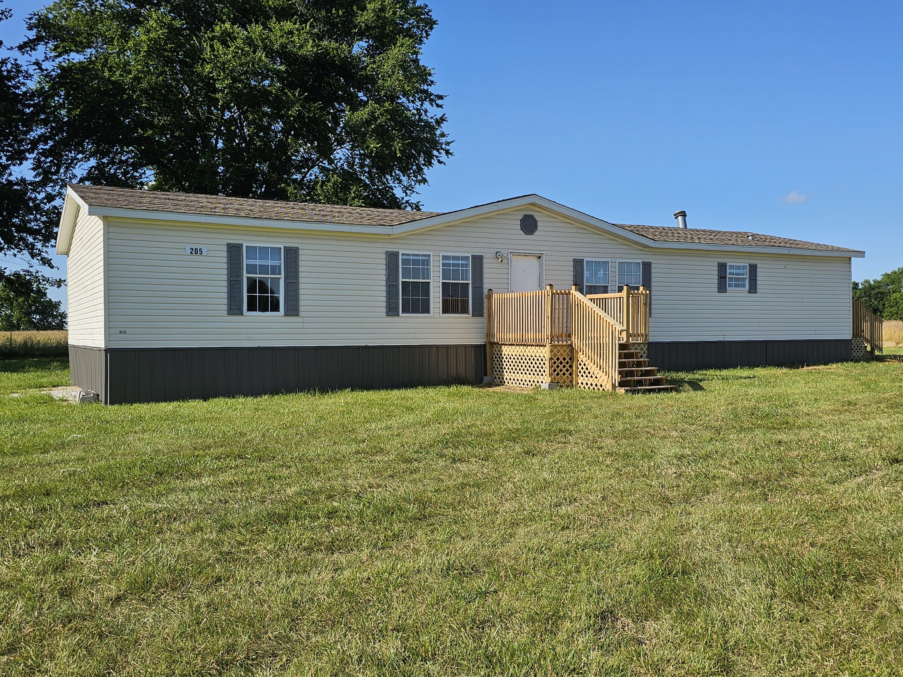 250 College Street Property Photo 1