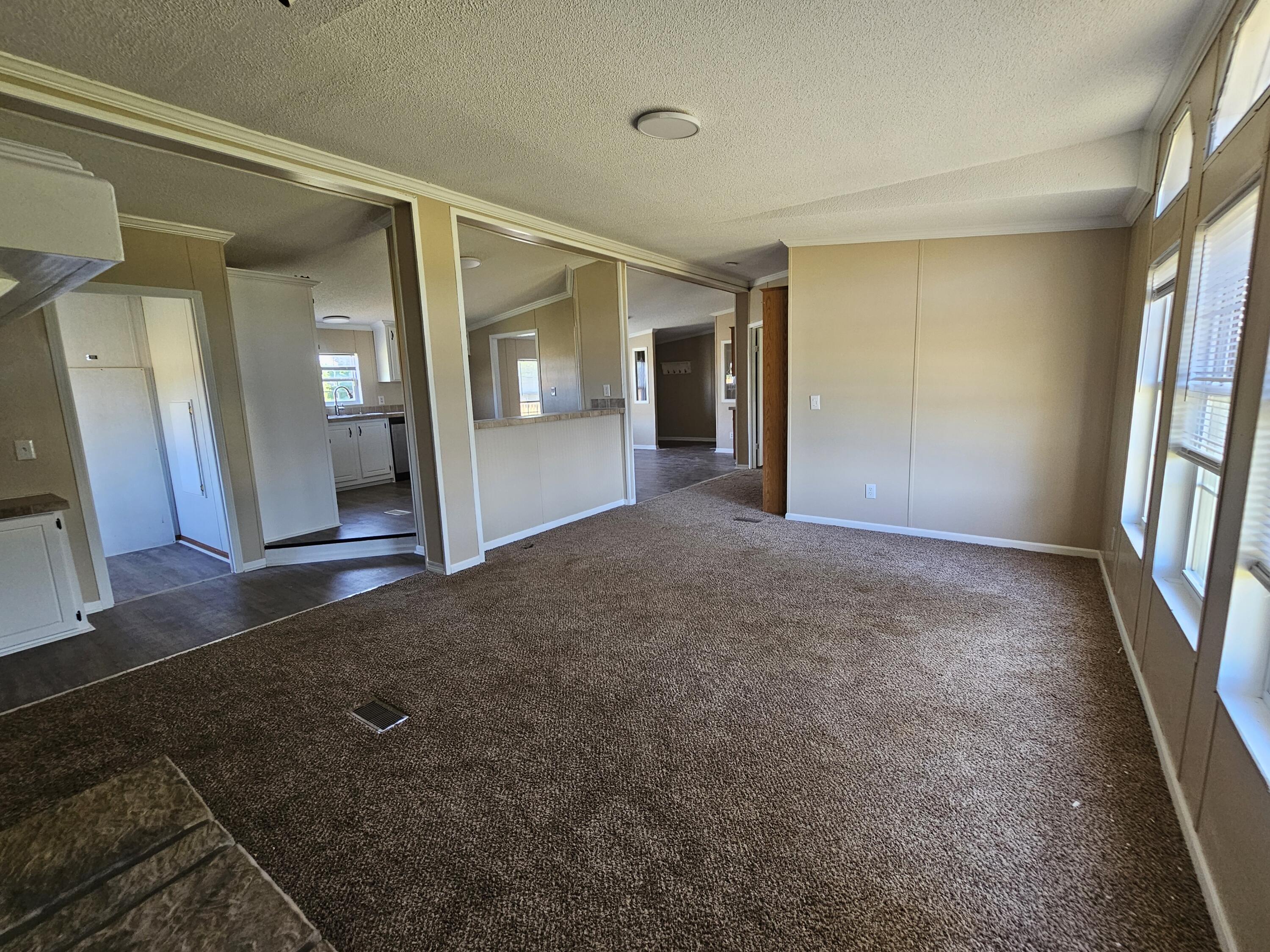 205 College Street Property Photo 10