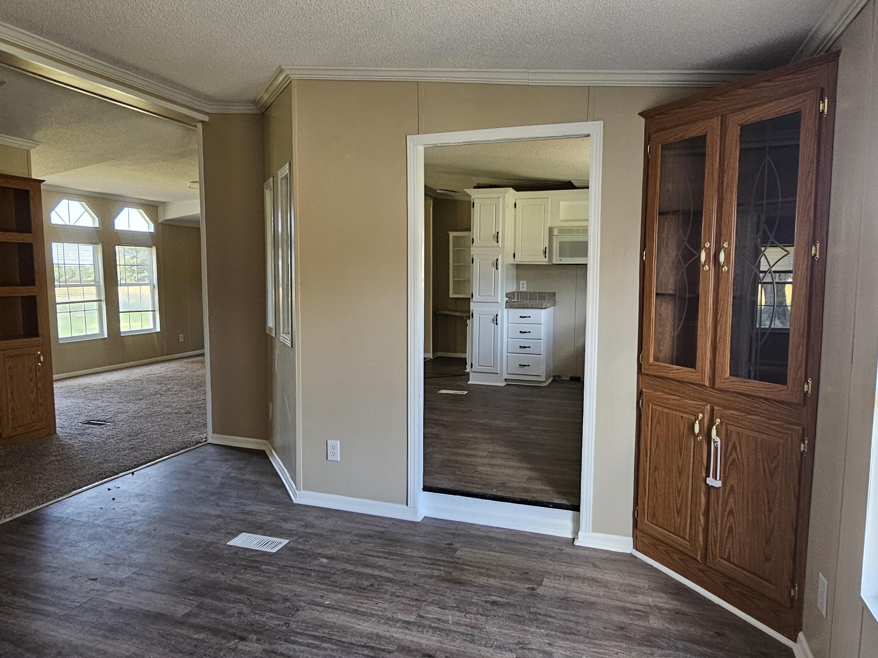 205 College Street Property Photo 13