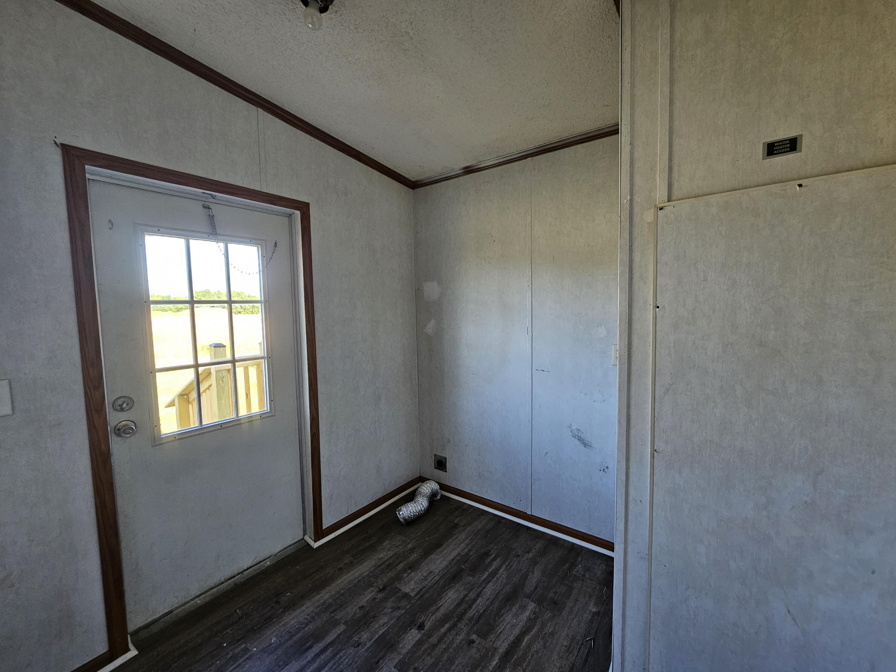 205 College Street Property Photo 23