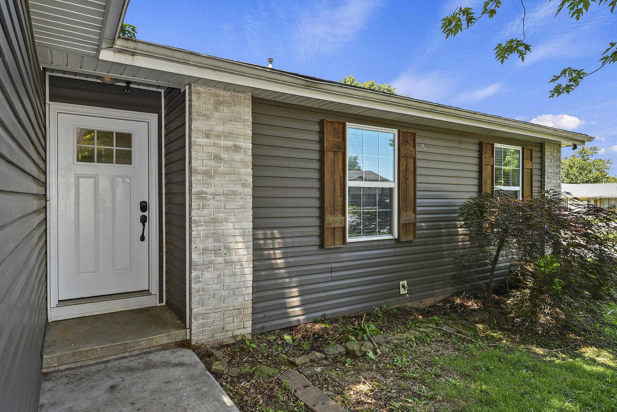 3539 South Walnut Hill Drive Property Photo 5