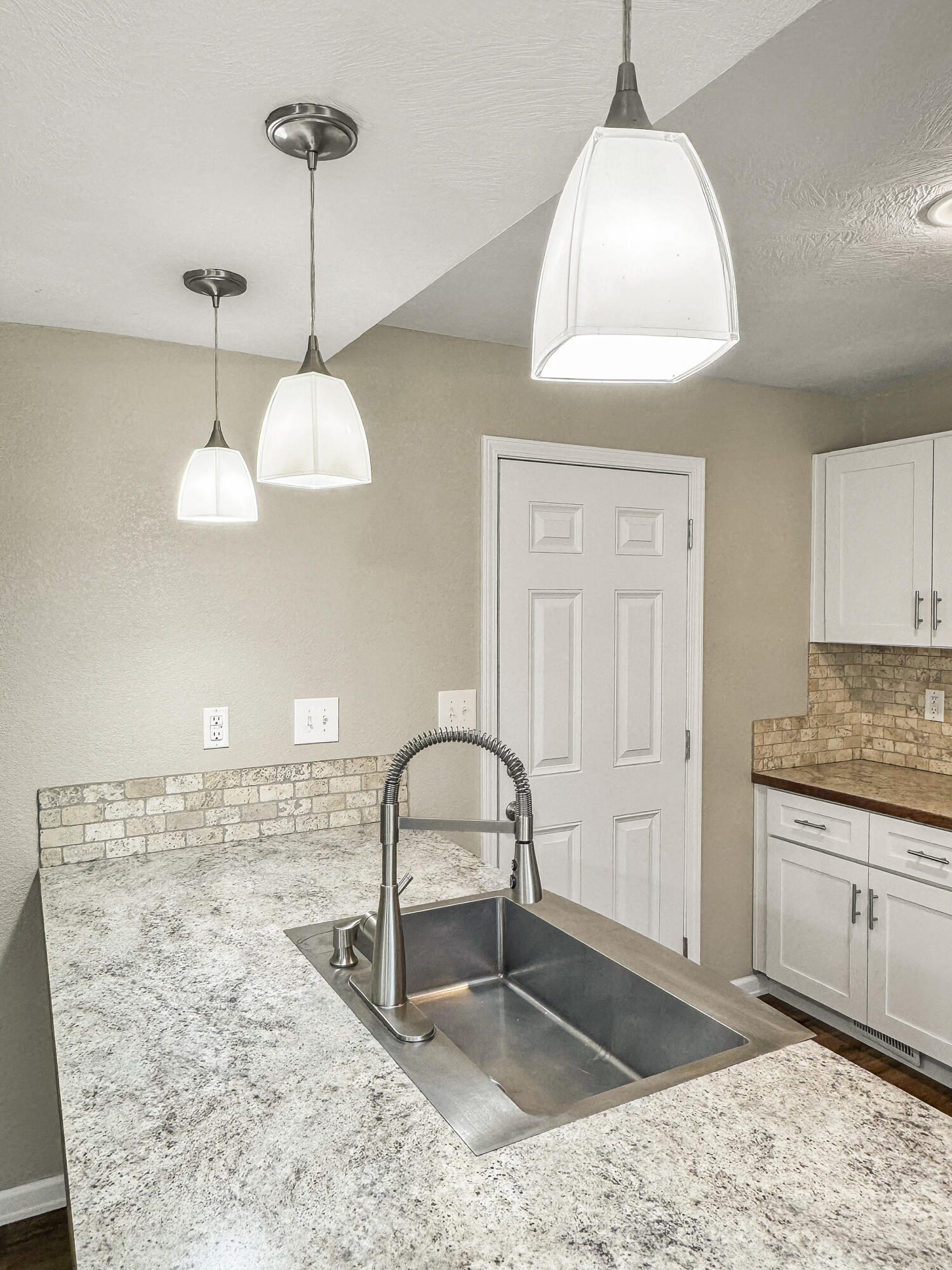 3539 South Walnut Hill Drive Property Photo 16