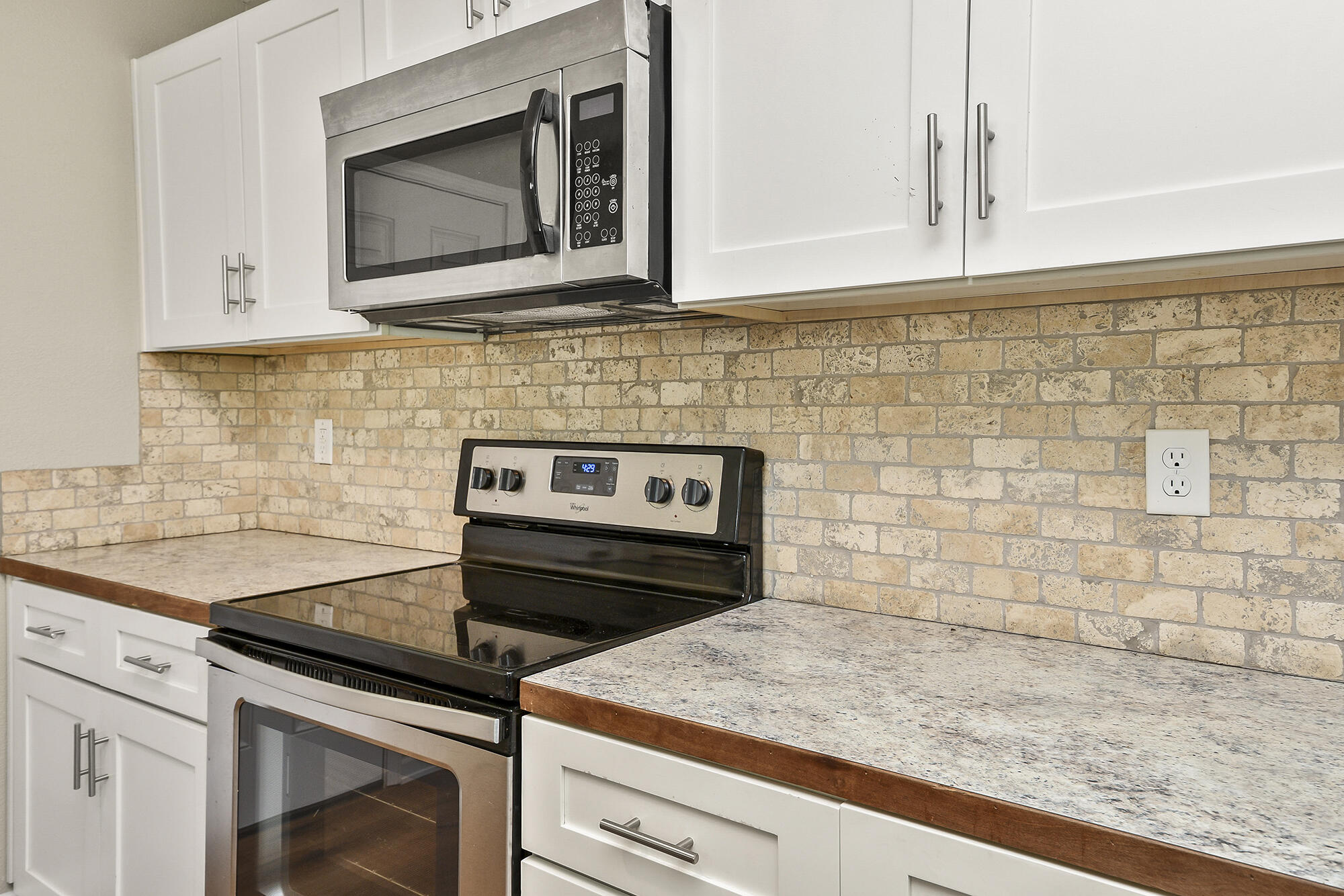 3539 South Walnut Hill Drive Property Photo 18