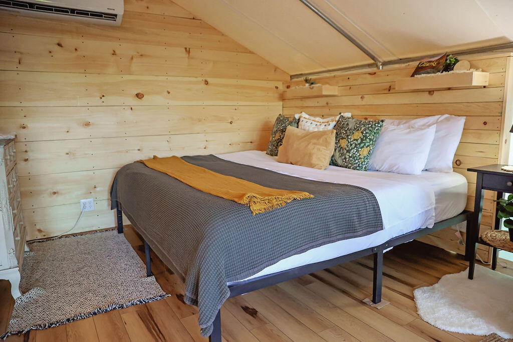 000 C-228 Tract #3 Property Photo 26