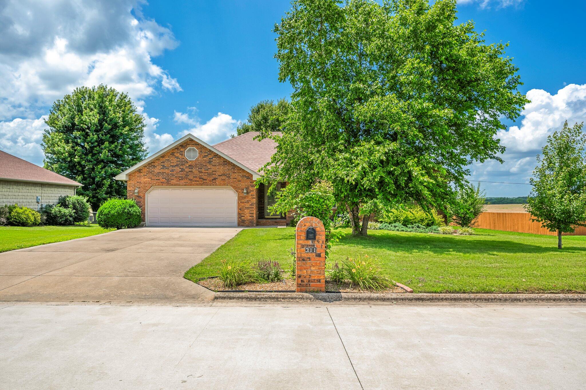 311 South Prairie Lane