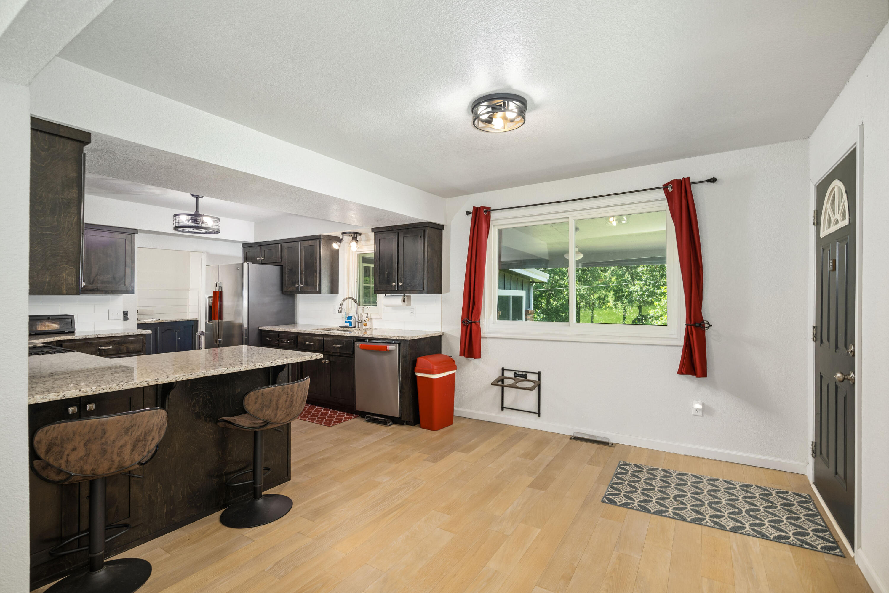 13805 Hickory Drive Property Photo 12