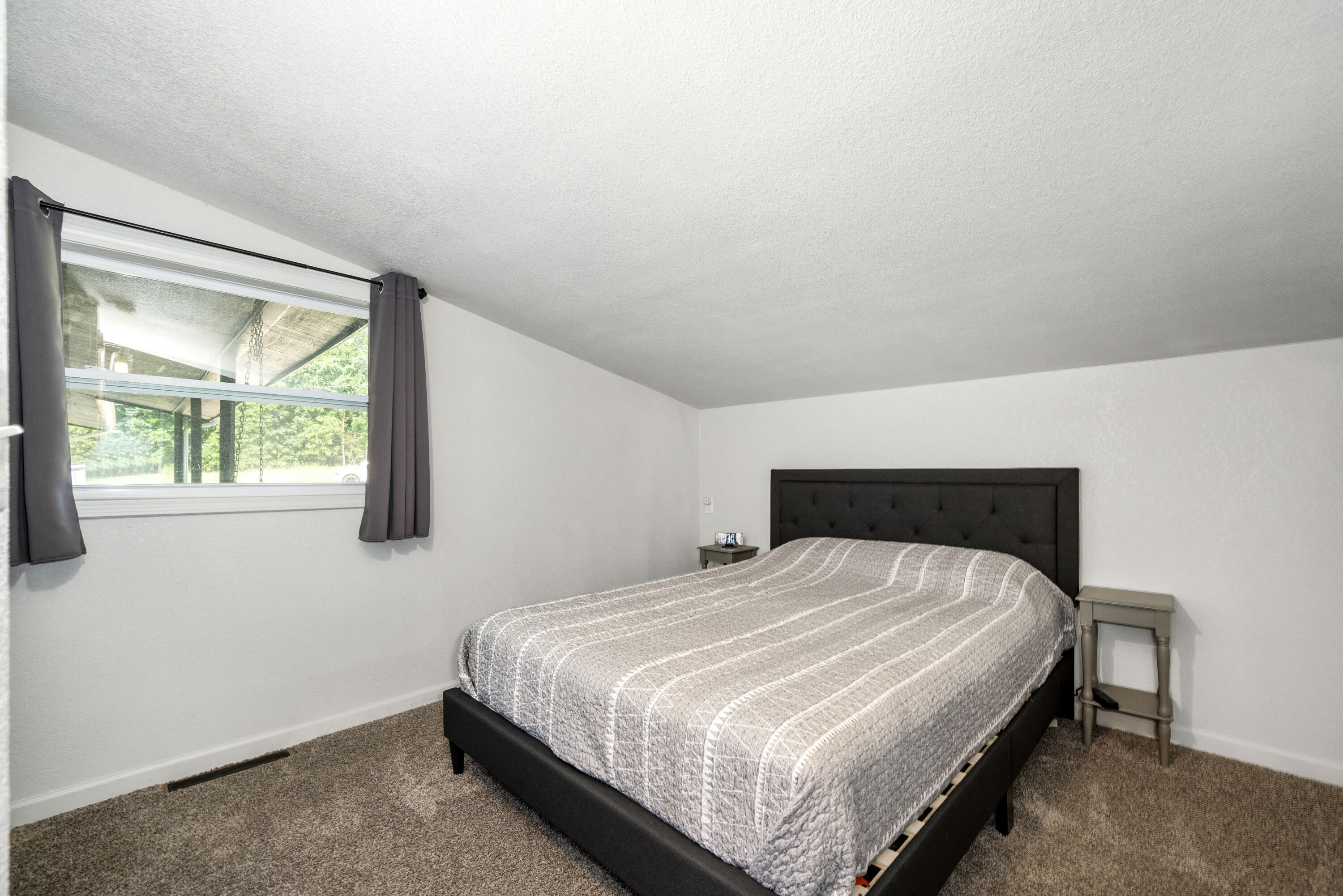 13805 Hickory Drive Property Photo 21