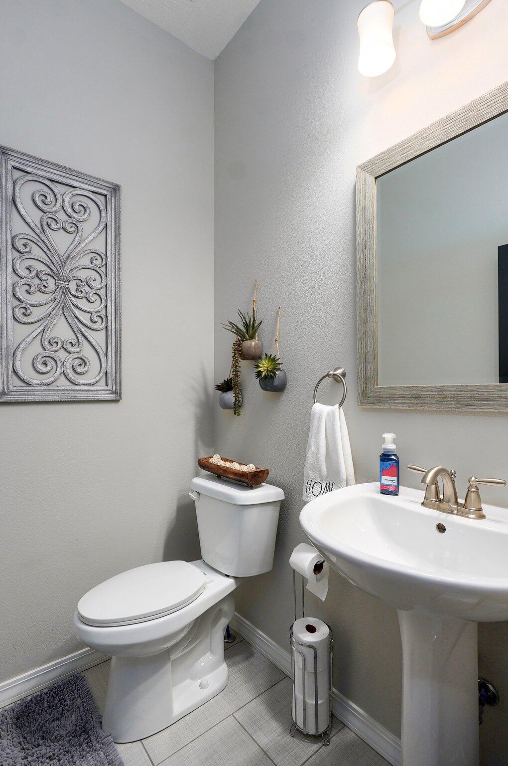914 West Lorenza Drive Property Photo 33