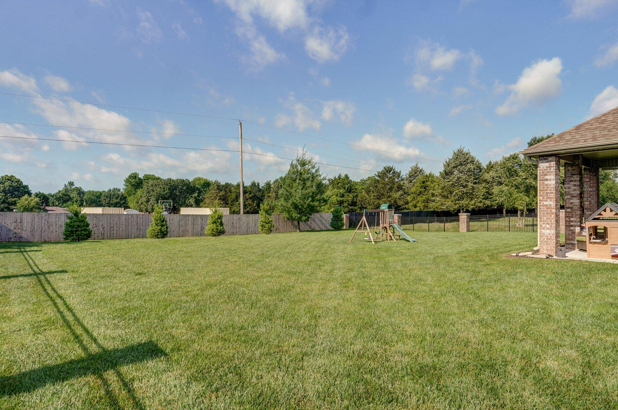 914 West Lorenza Drive Property Photo 39