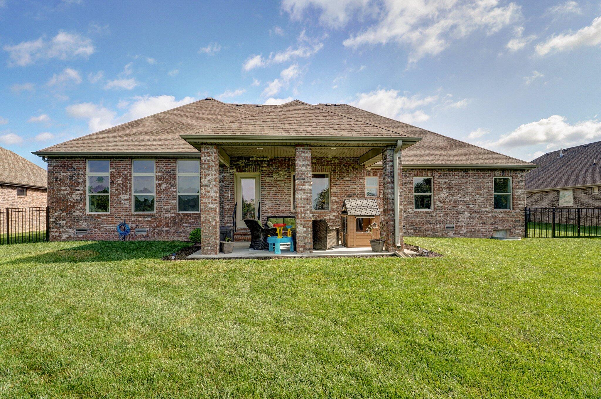 914 West Lorenza Drive Property Photo 41