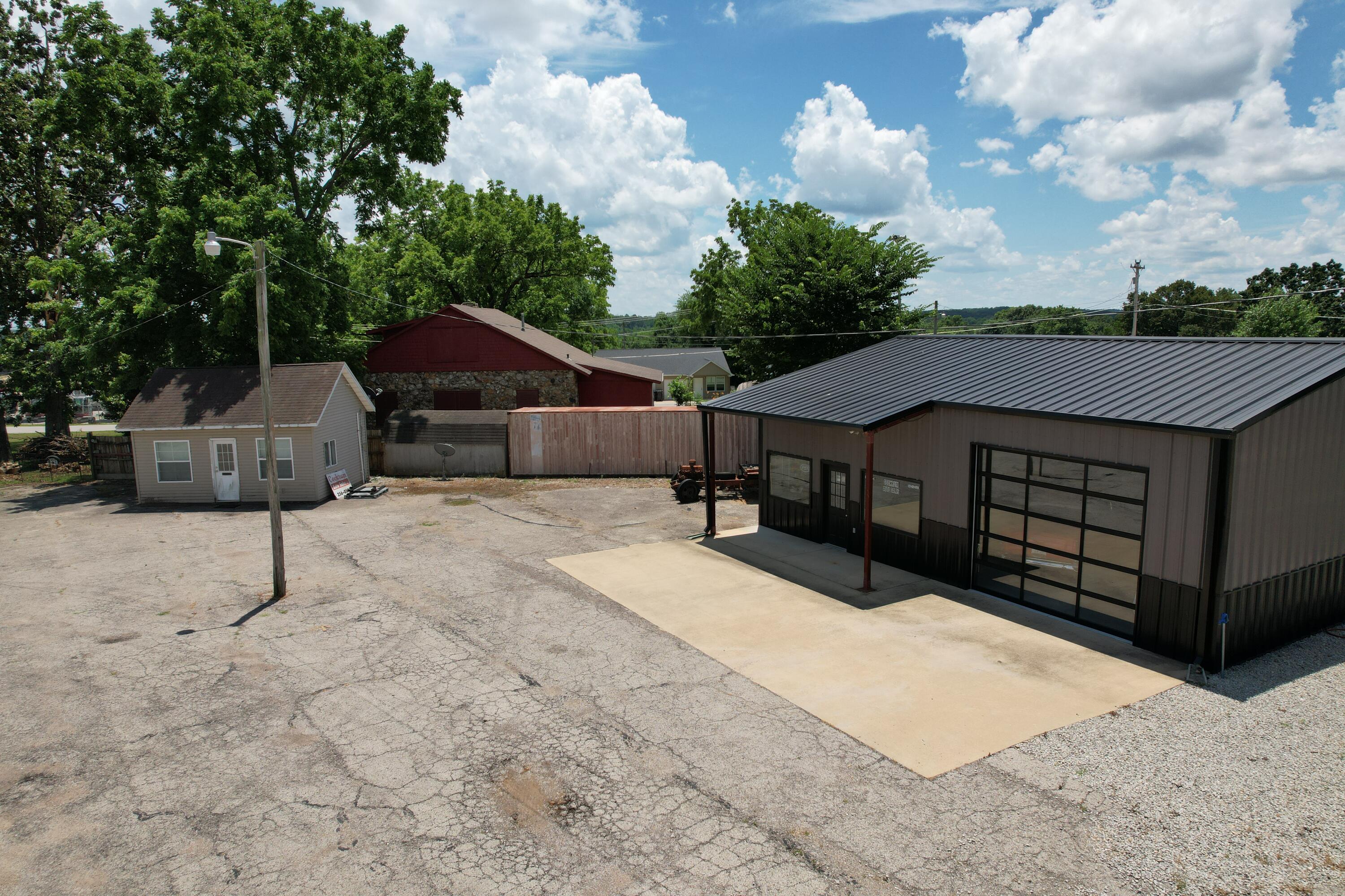 1677 South Us Highway 63 Property Photo 5