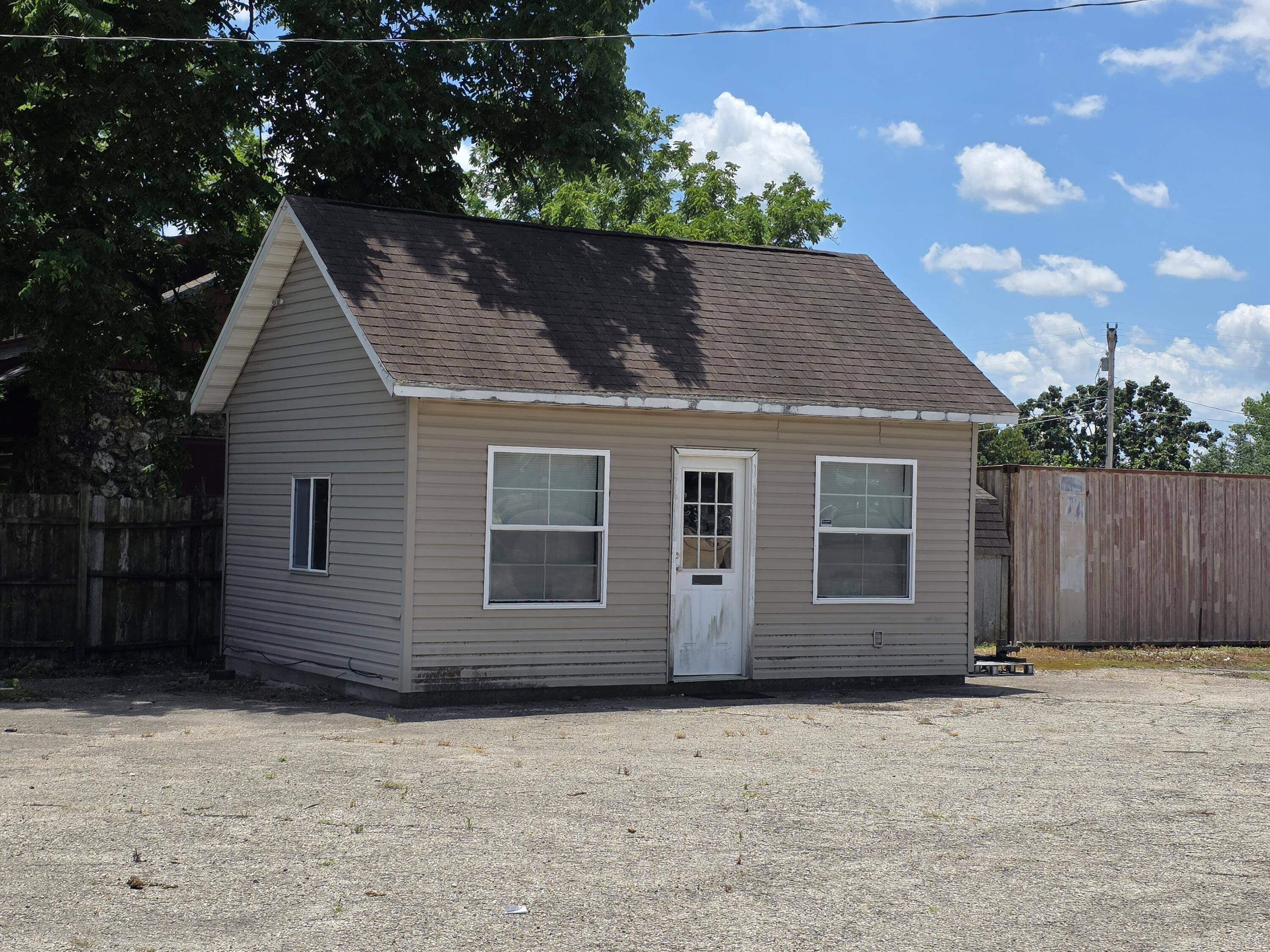 1677 South Us Highway 63 Property Photo 12