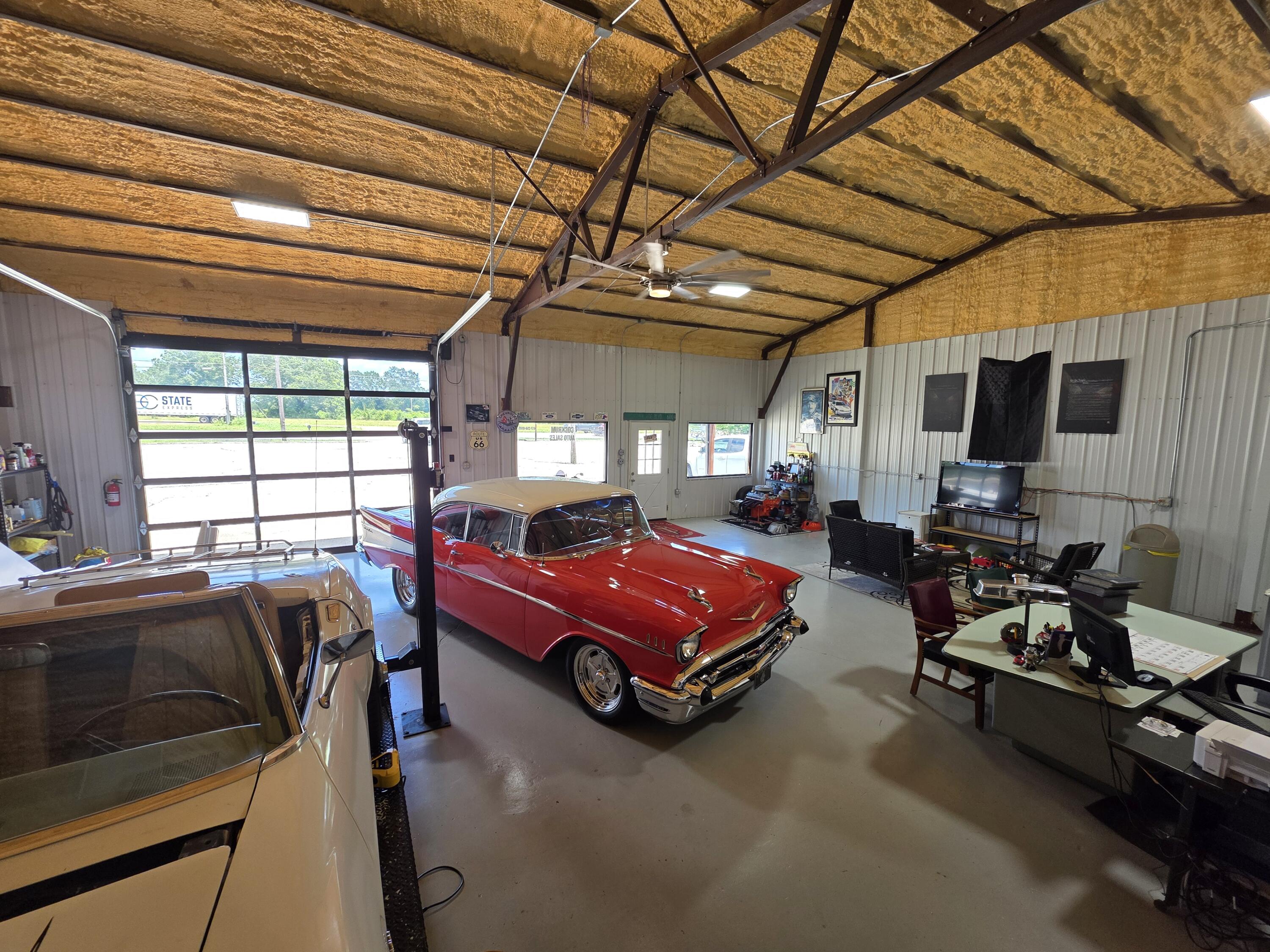 1677 South Us Highway 63 Property Photo 15
