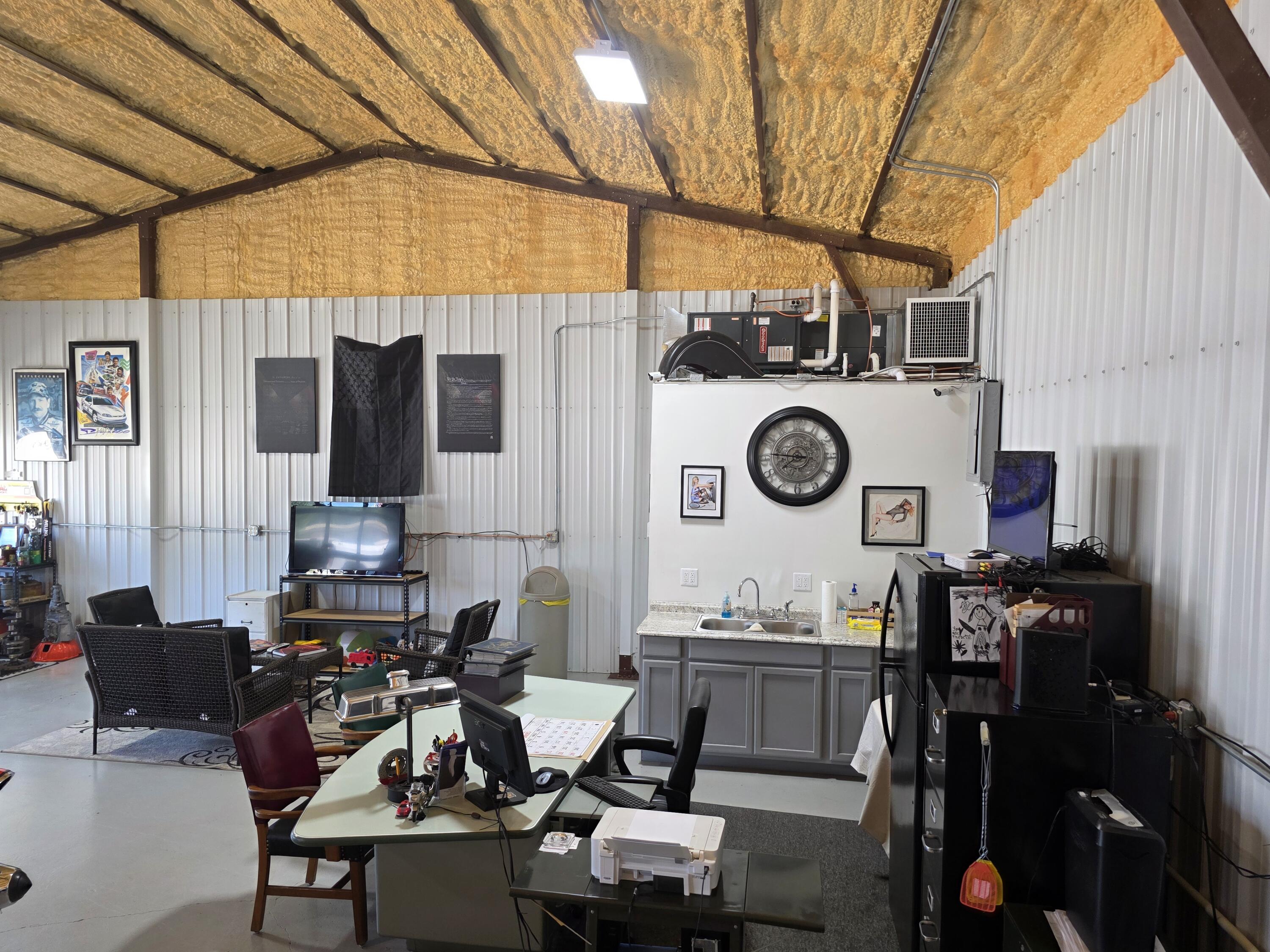 1677 South Us Highway 63 Property Photo 17