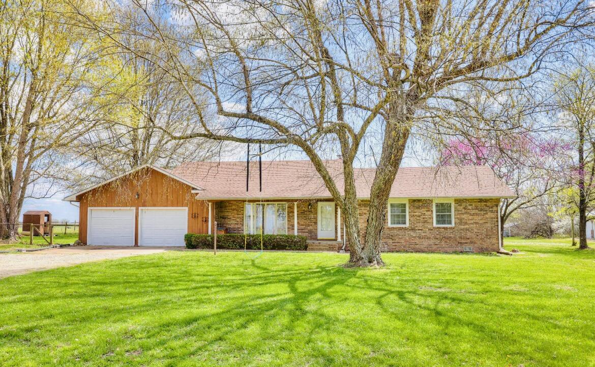 5773 Highway 37 Property Photo 1