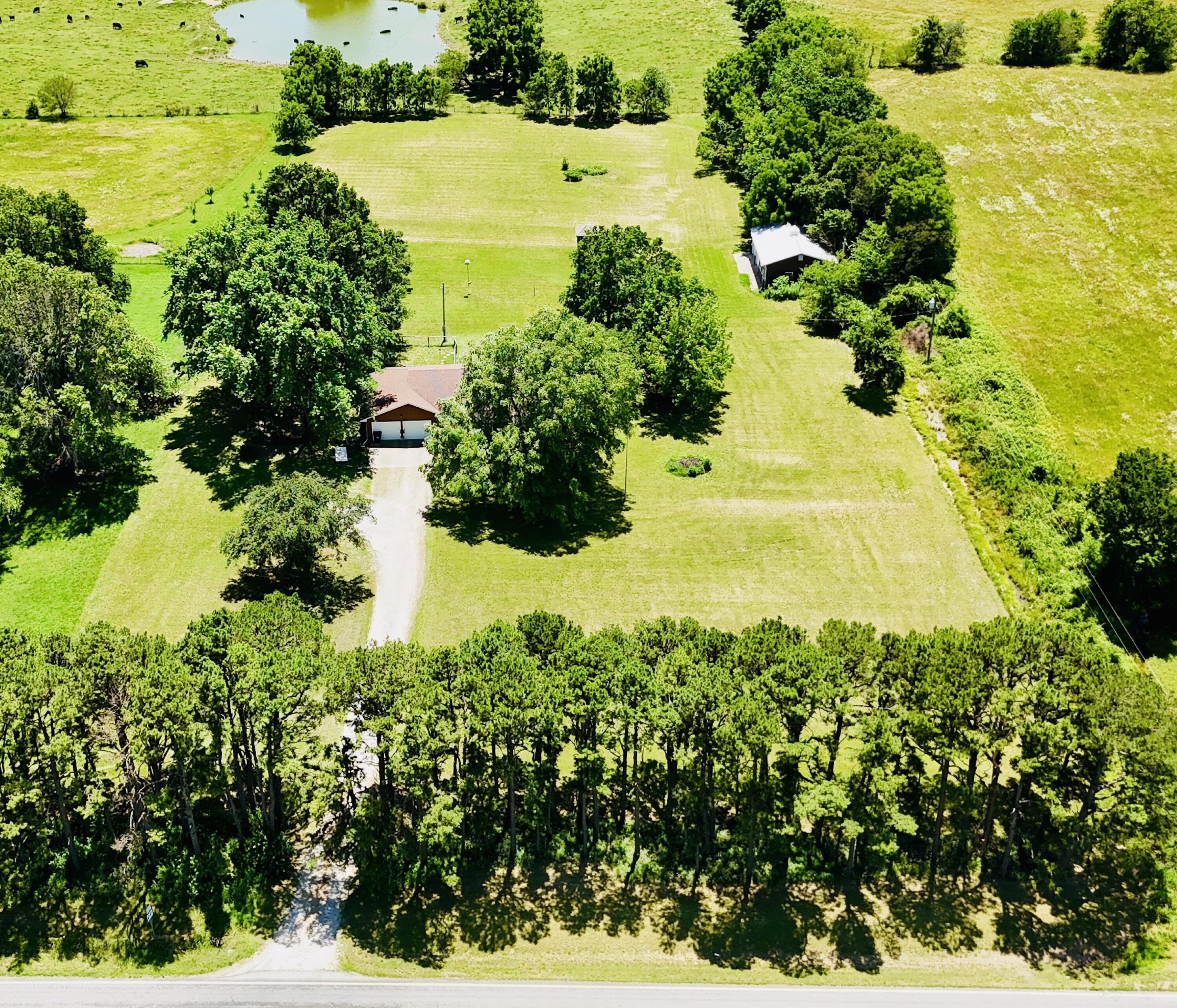 5773 Highway 37 Property Photo 5