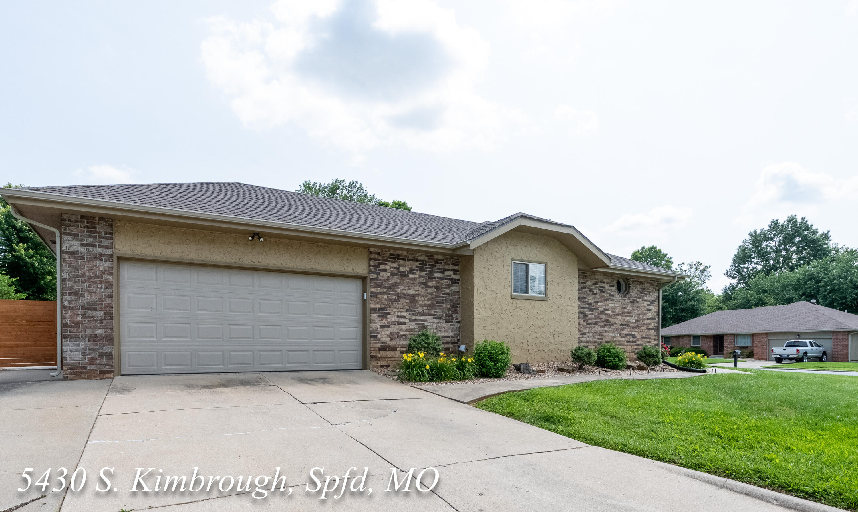 5430 South Kimbrough Avenue Property Photo 6