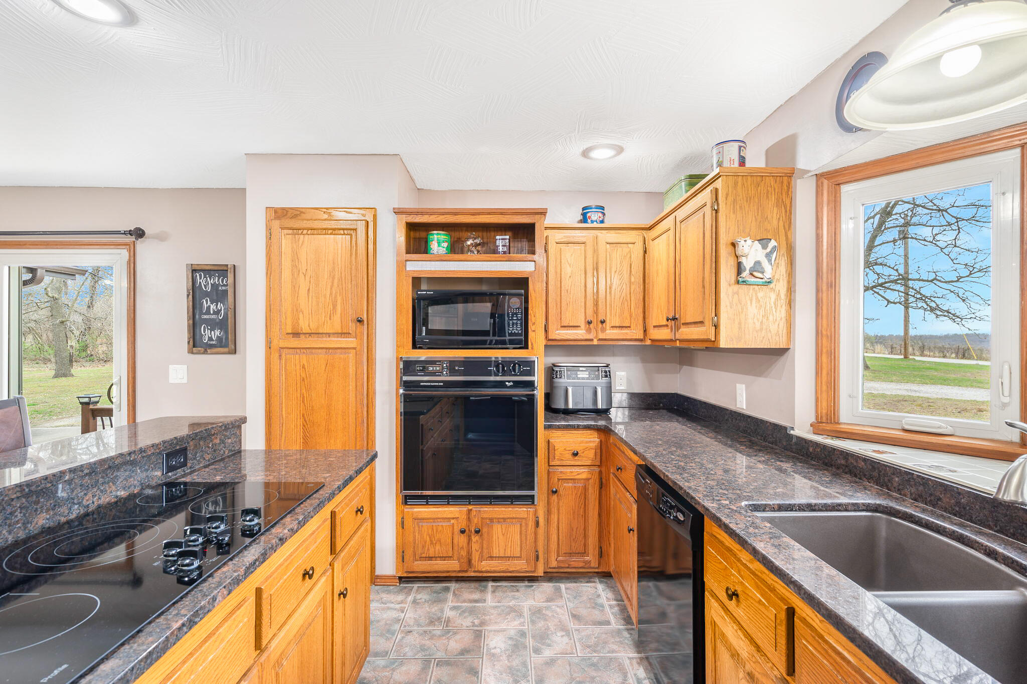 6585 North Farm Rd 61 Property Photo 12