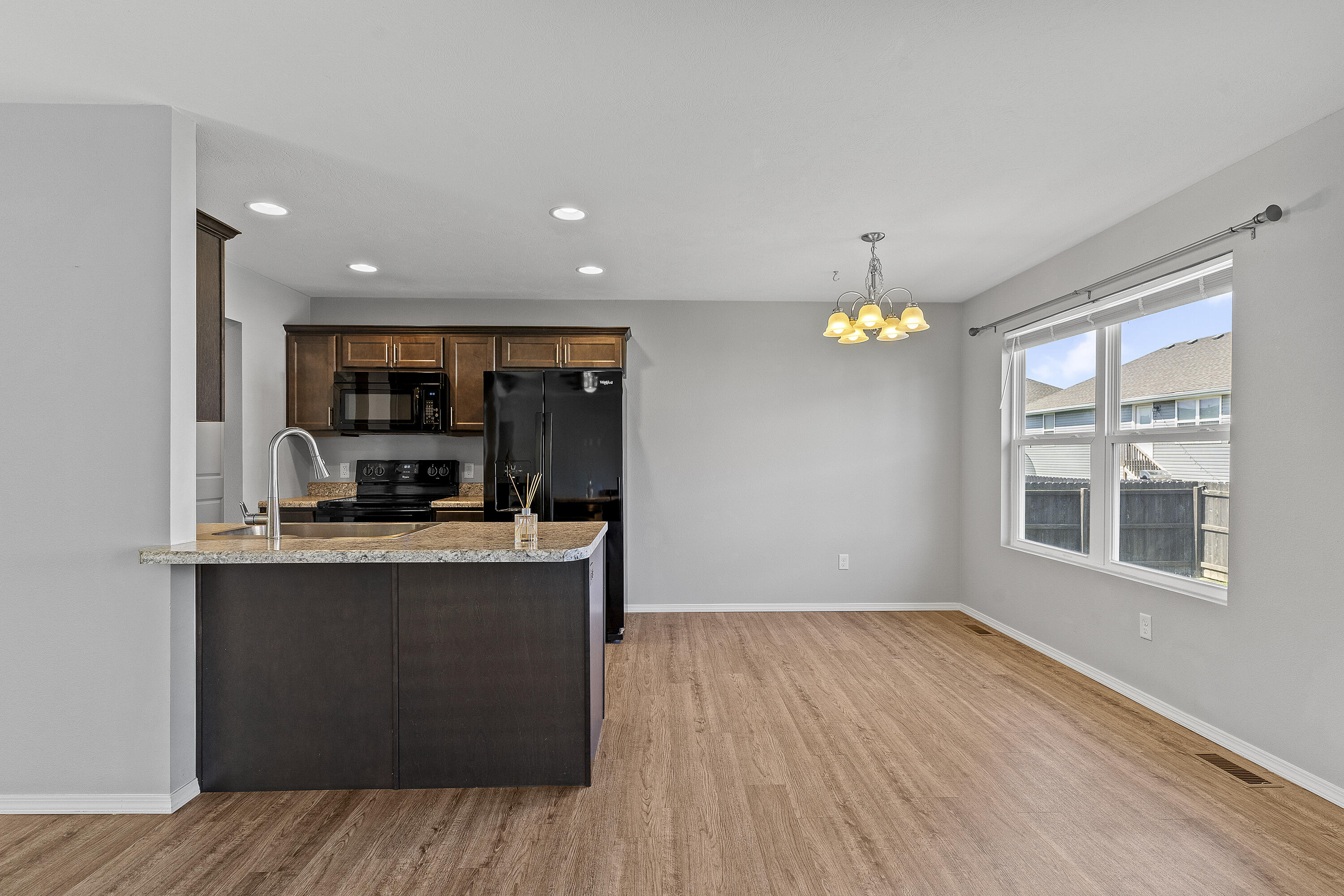 1331 South Venice Avenue Property Photo 8
