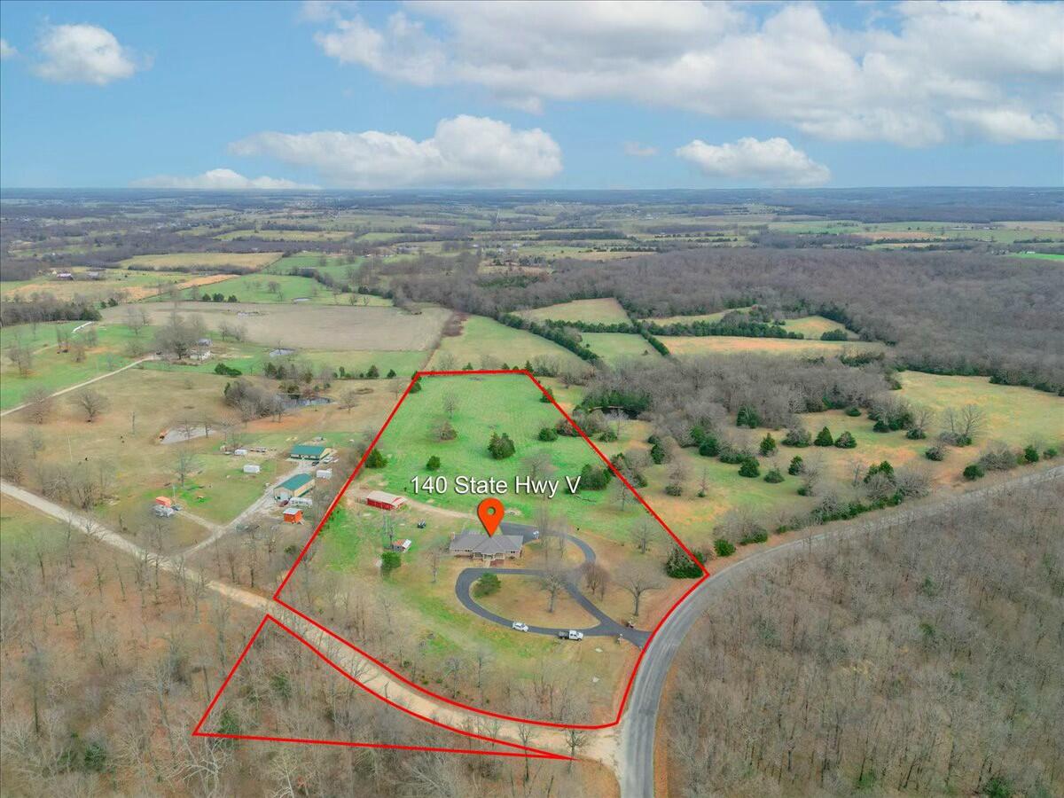 140 State Highway V Property Photo 12