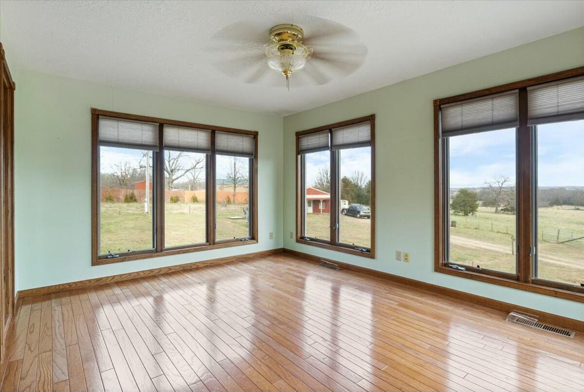 140 State Highway V Property Photo 46